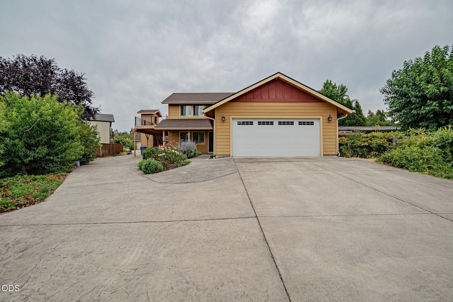 42-web-or-mls-DSC03694-HDR. Photo 1 of 49, 2617 SW Florer Drive, Grants Pass, OR 97527