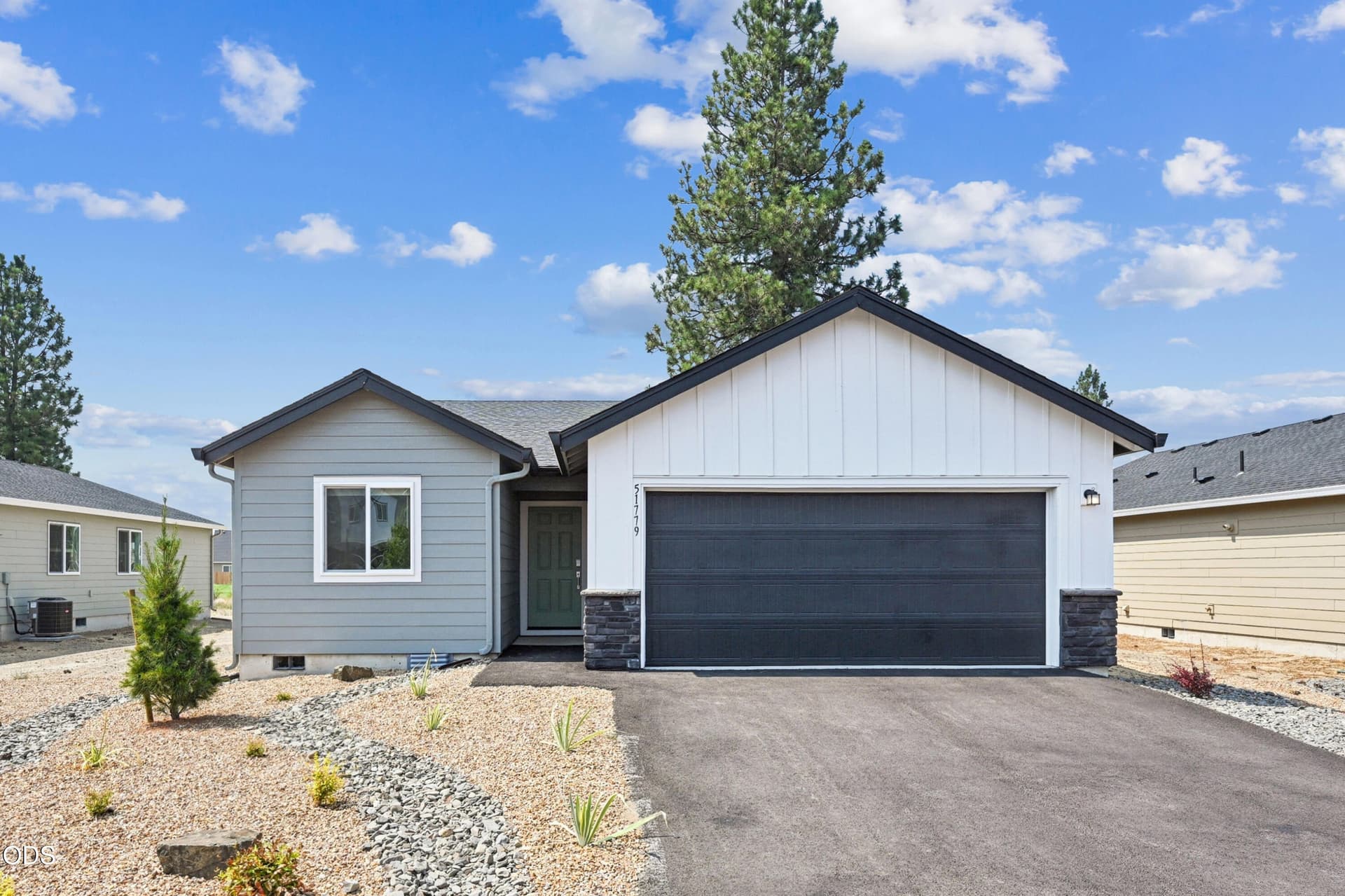 Daisy #146. Photo 1 of 26, 51779 Jubilee Pine Dr, La Pine, OR 97739