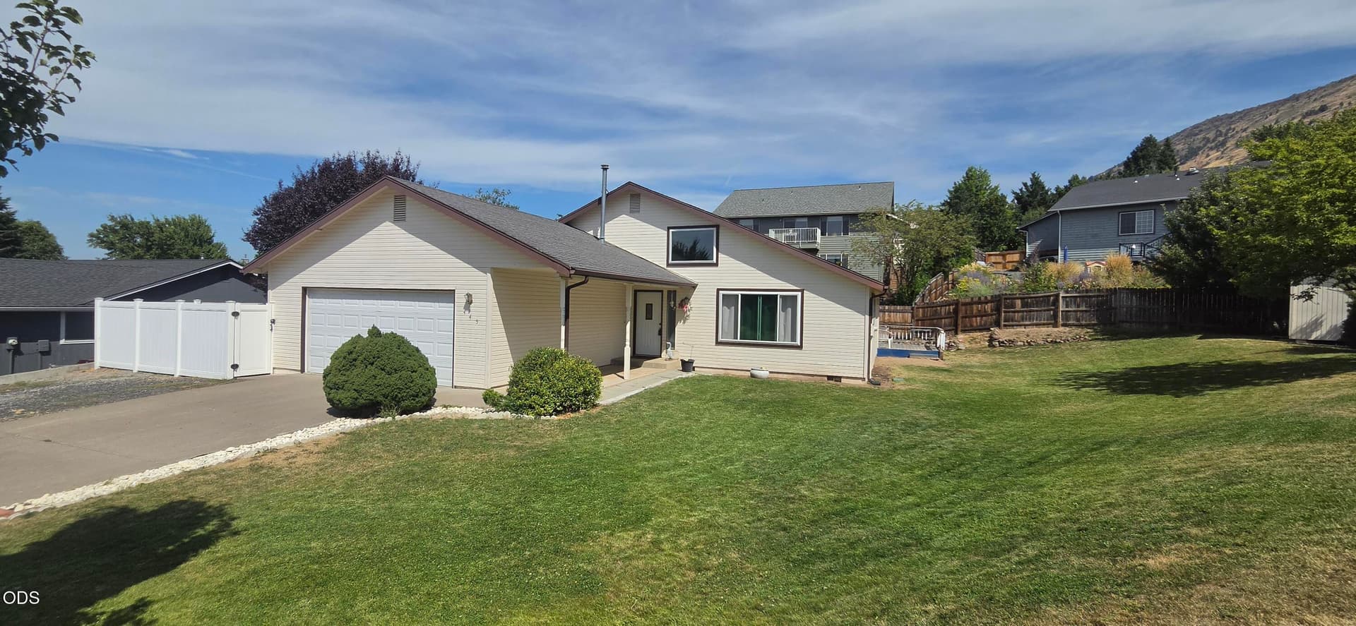 20260820_112954. Photo 2 of 29, 445 Havencrest Court, Klamath Falls, OR 97603