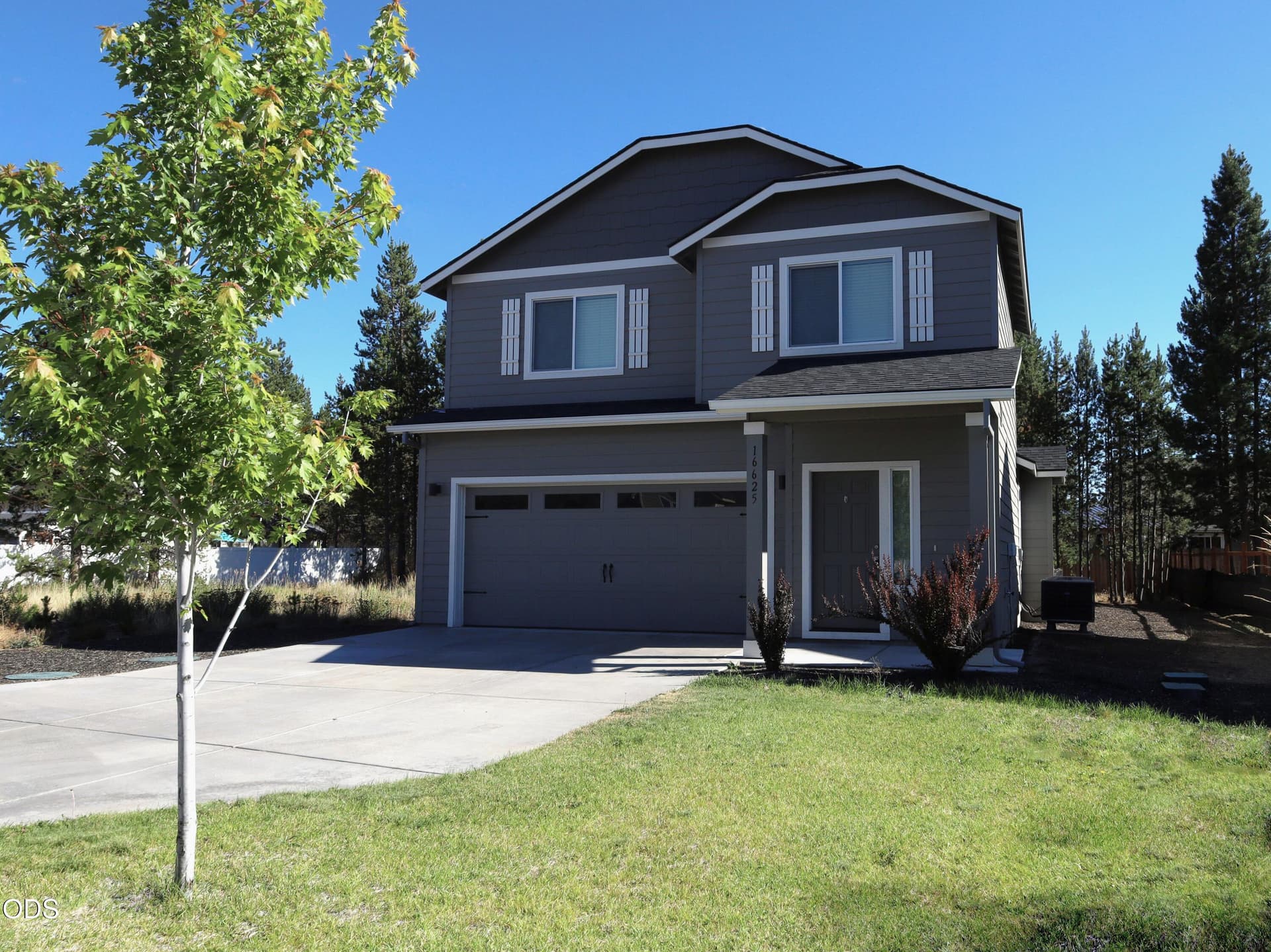 Front Right 16625 Landing CT. Photo 3 of 33, 16625 Landing Court, La Pine, OR 97739