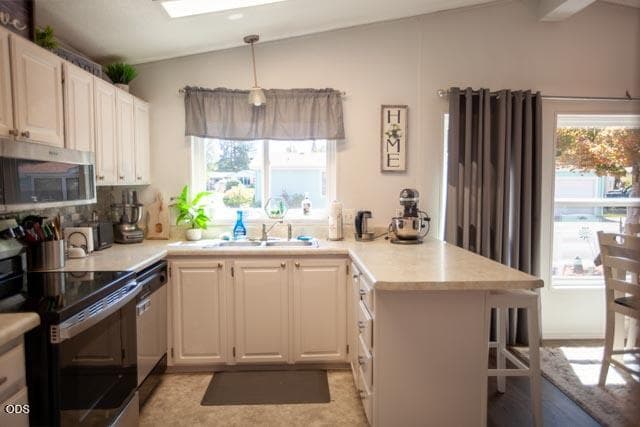 1110 Jaynes (10 of 17). Photo 3 of 15, 1058 Hemlock Lane, Grants Pass, OR 97527