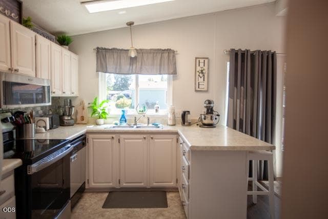 1110 Jaynes (11 of 17). Photo 2 of 15, 1058 Hemlock Lane, Grants Pass, OR 97527