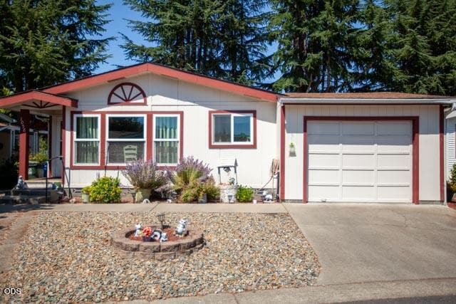 1110 Jaynes (17 of 17). Photo 1 of 15, 1058 Hemlock Lane, Grants Pass, OR 97527