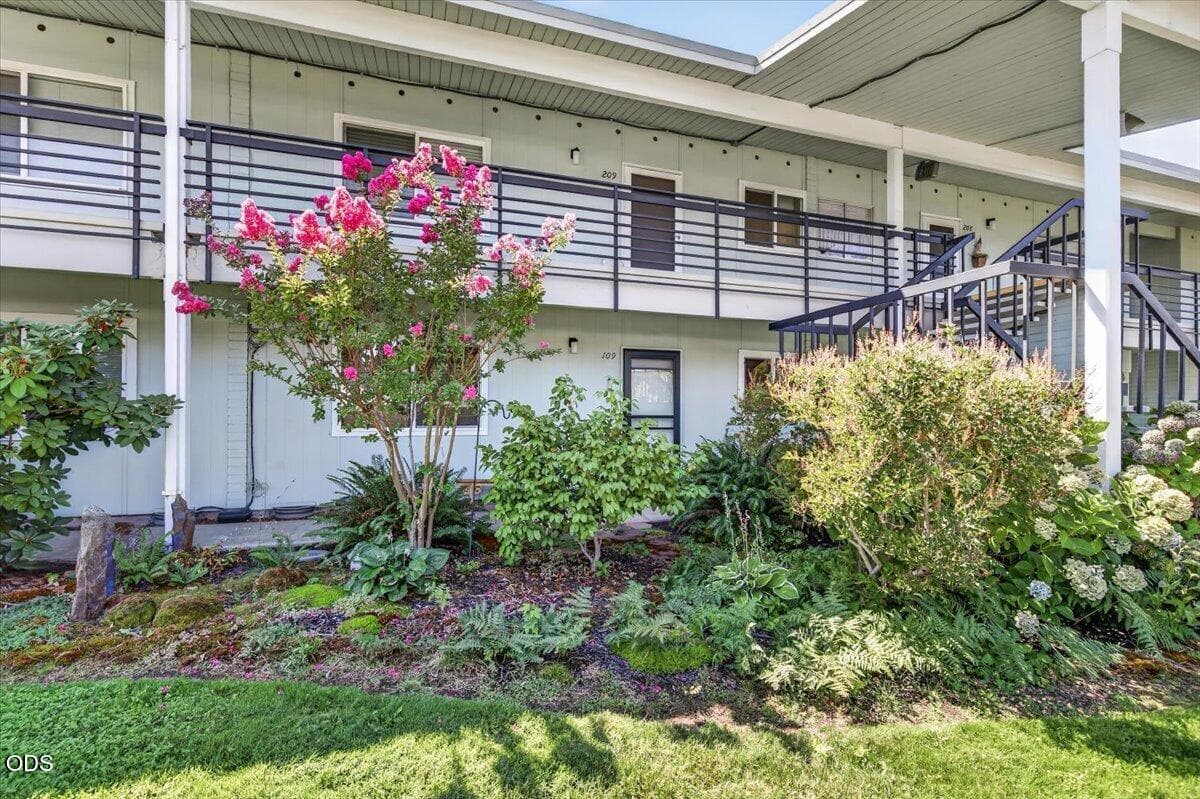 Photo2. Photo 2 of 17, 737 Stevens Street Unit 109, Medford, OR 97504