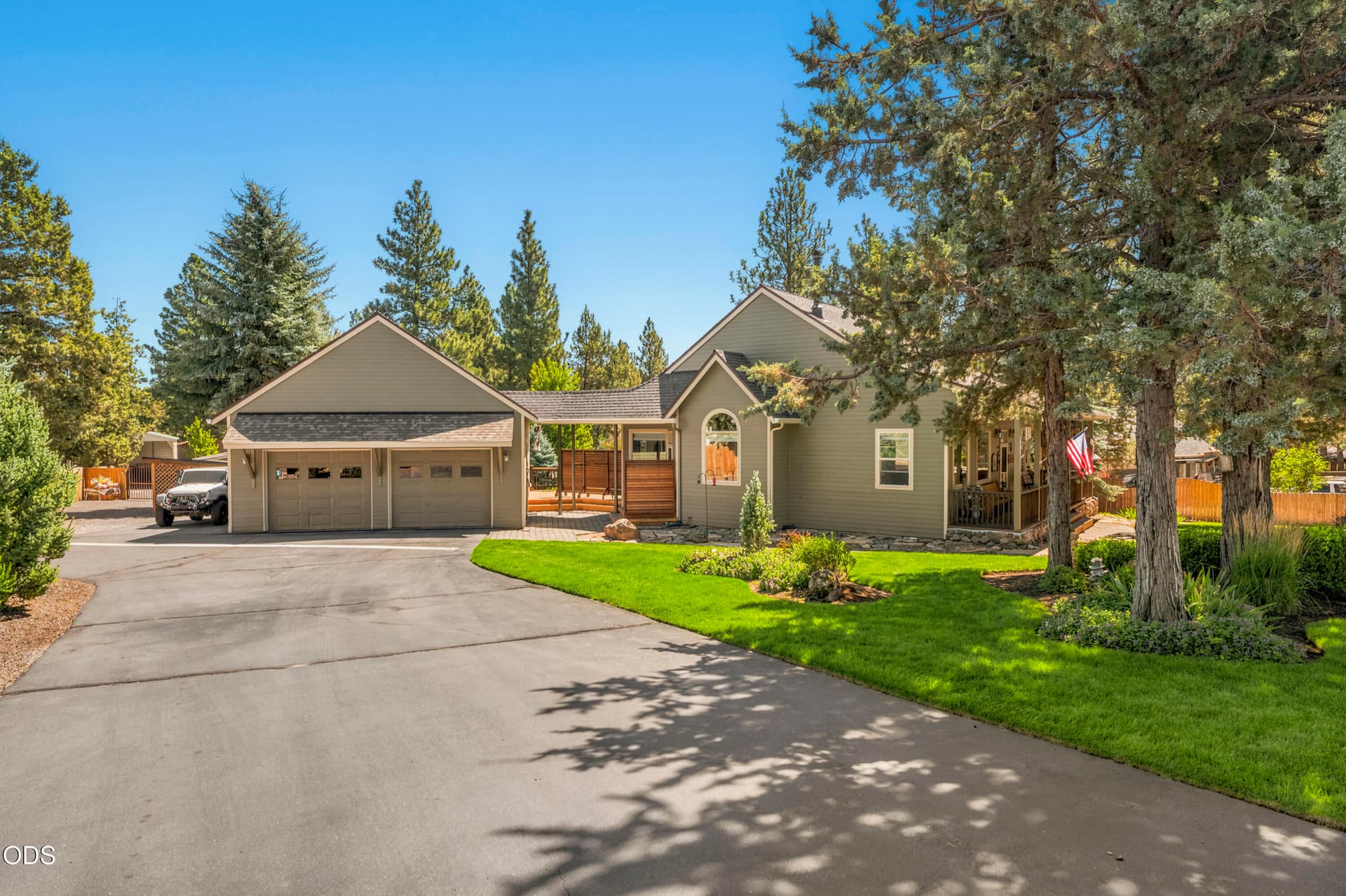 10-Exterior. Photo 5 of 79, 70116 Sorrell Drive, Sisters, OR 97759