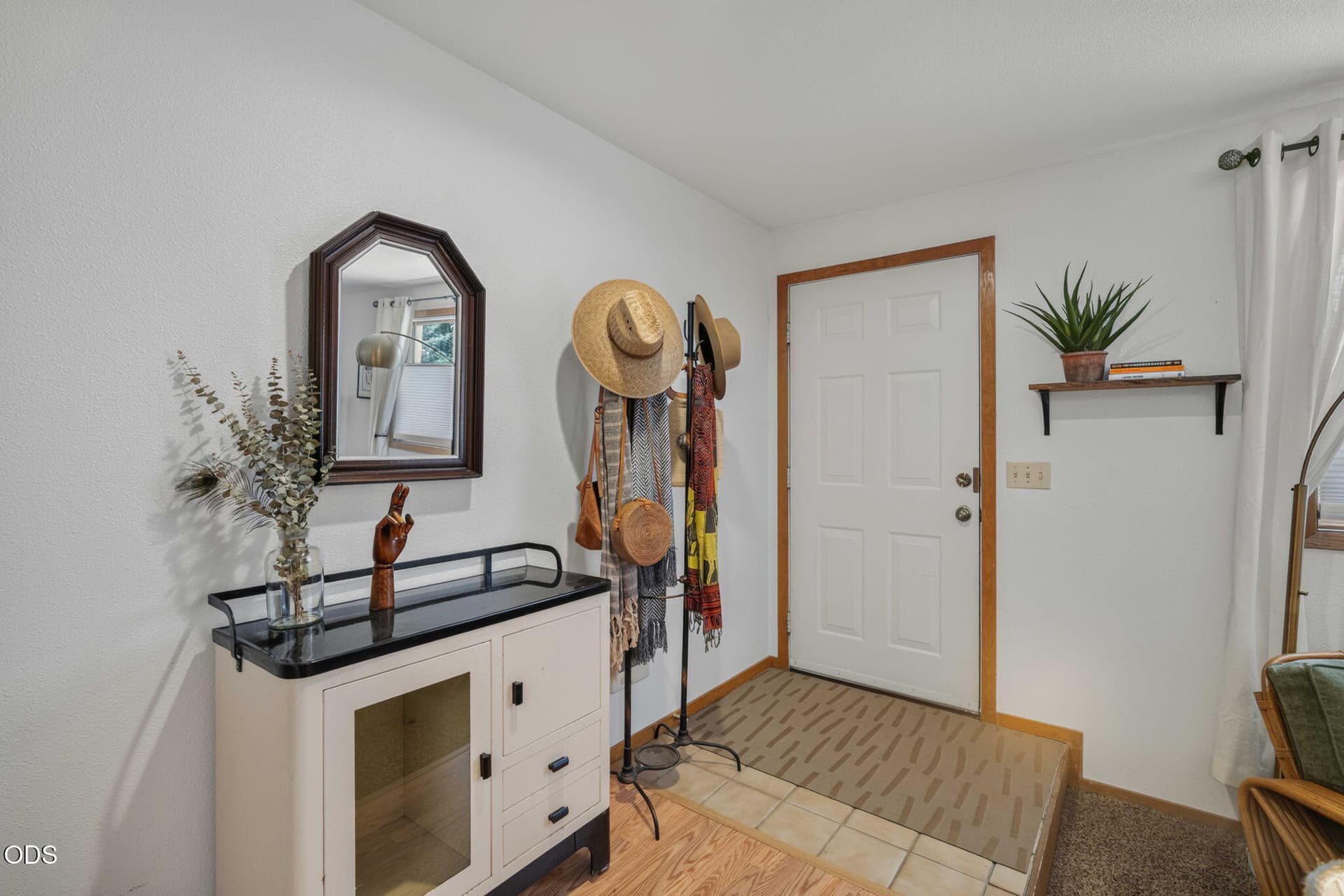 Entry. Photo 4 of 33, 1050 NE Butler Market Road Unit APT 37, Bend, OR 97701