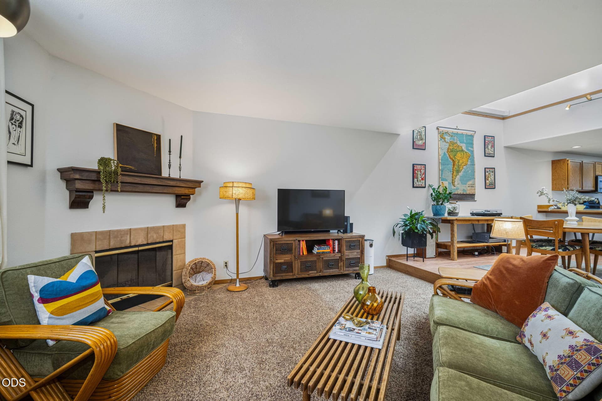 Interior. Photo 3 of 33, 1050 NE Butler Market Road Unit APT 37, Bend, OR 97701