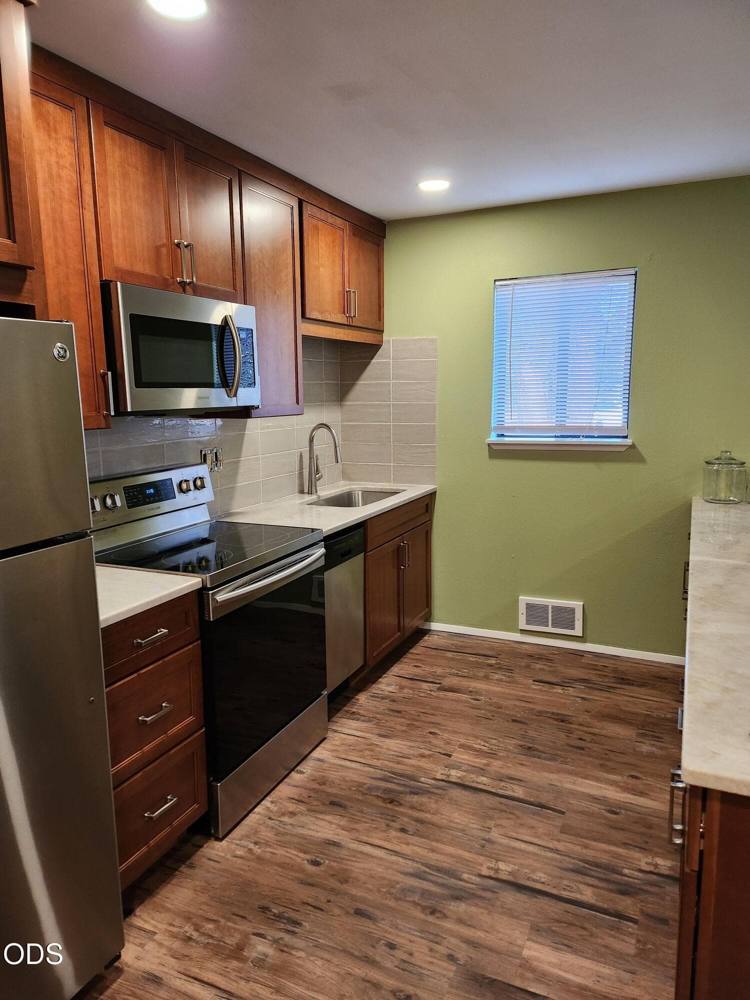 Kitchen 3.jpeg. Photo 4 of 10, 56856 Enterprise Drive Unit # C6, Sunriver, OR 97707