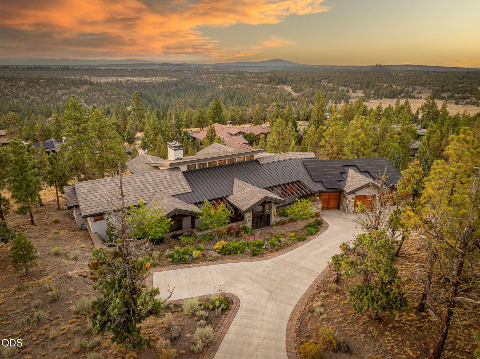 3487 NW Greenleaf Way-01. Photo 2 of 64, 3487 NW Greenleaf Way, Bend, OR 97703