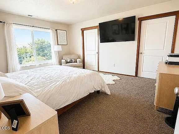 Primary Bedroom. Photo 2 of 15, 351 Lincoln Avenue, Umatilla, OR 97882