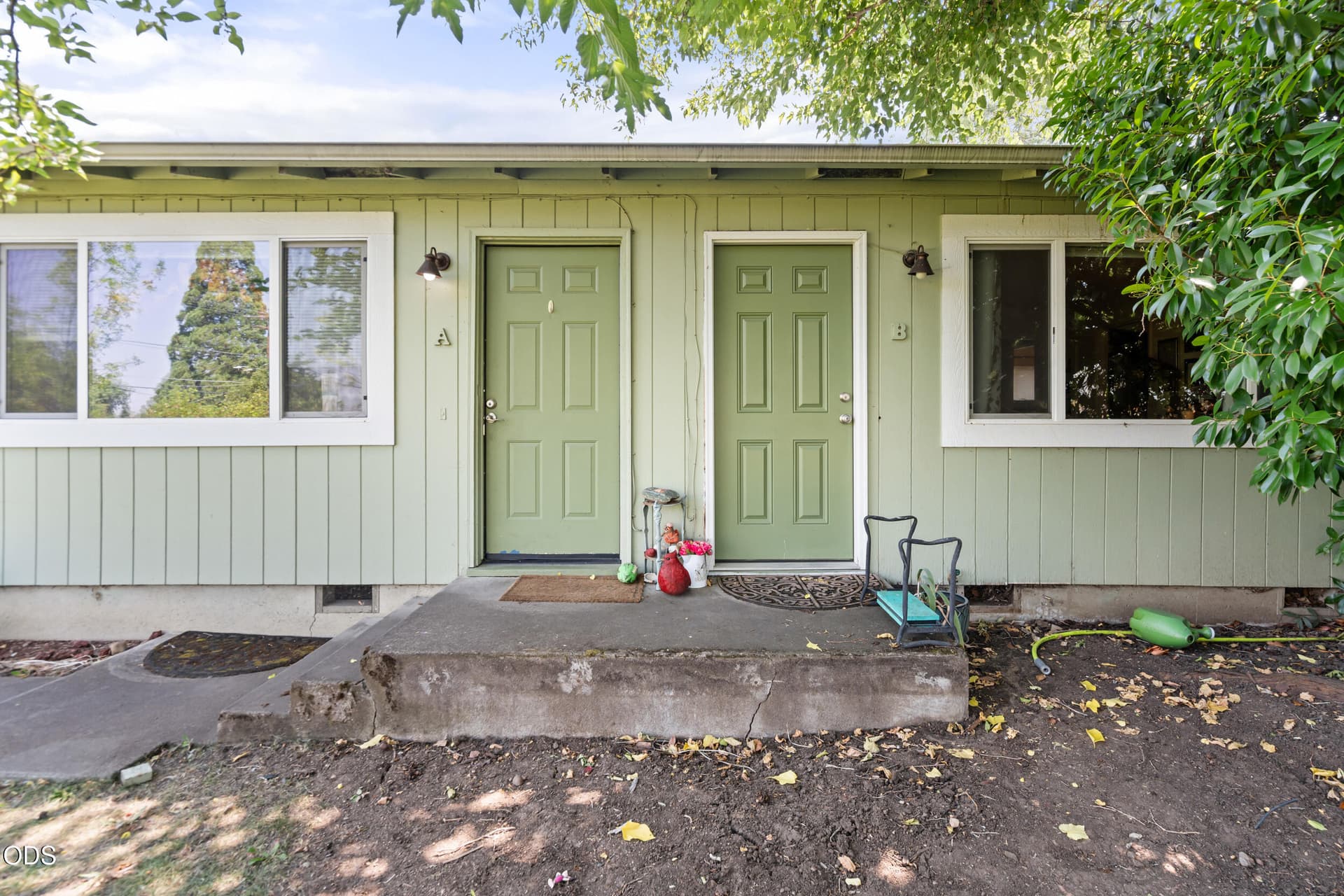 400-s-rose-19. Photo 4 of 32, 400 S Rose Street Unit A-B, Phoenix, OR 97535