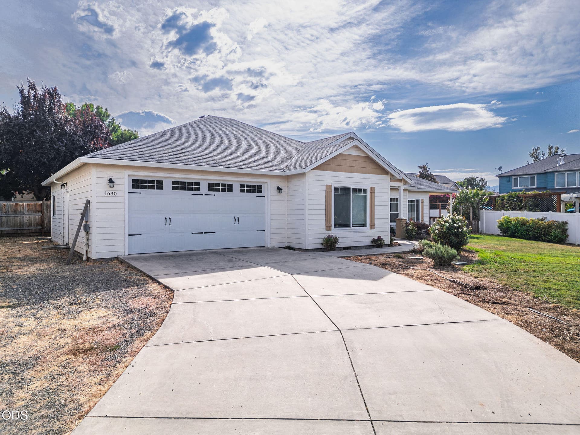 HD-27. Photo 4 of 60, 1630 Summer Place, Talent, OR 97540