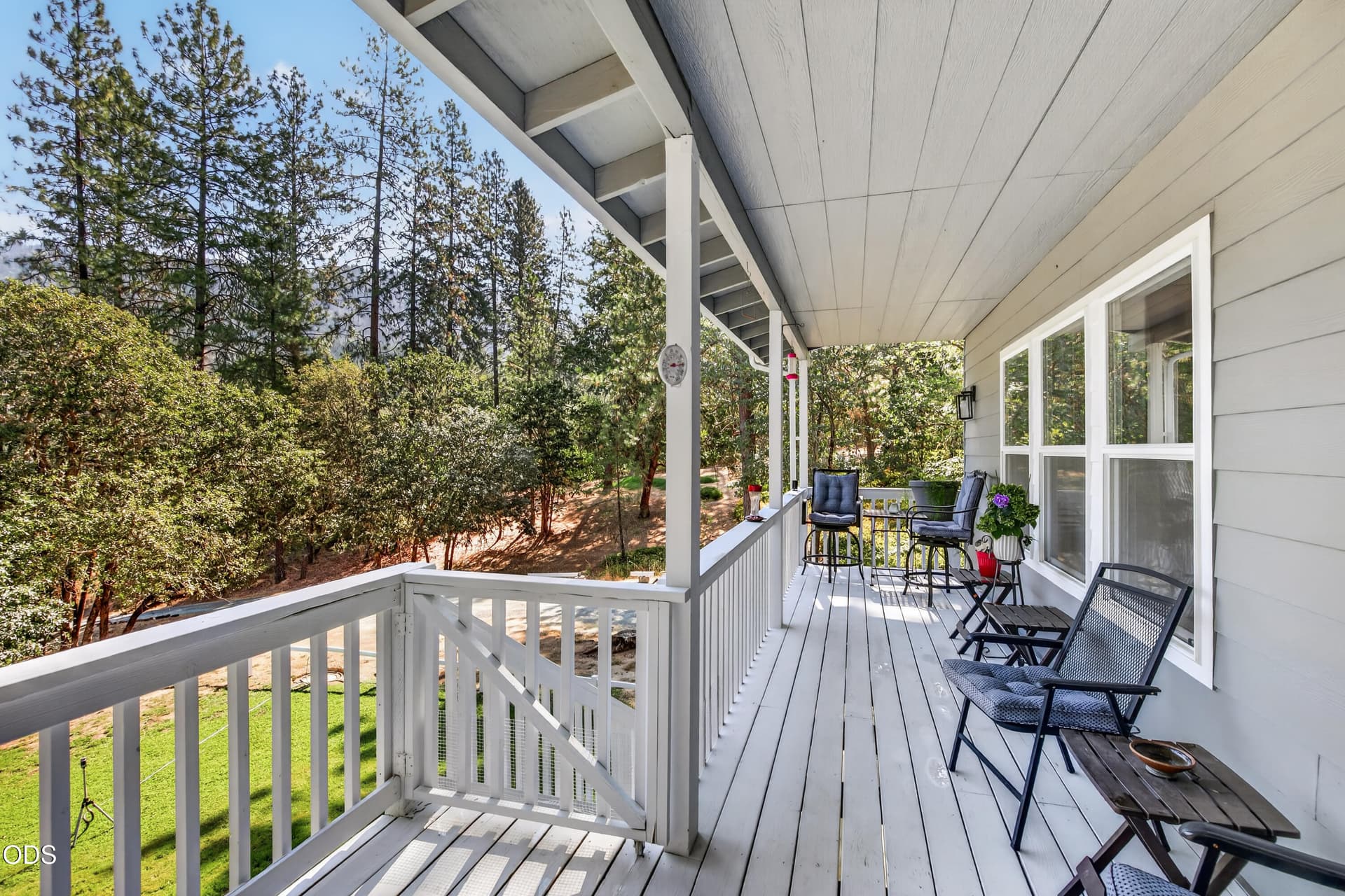4. Photo 4 of 38, 6477 Donaldson Road, Grants Pass, OR 97526