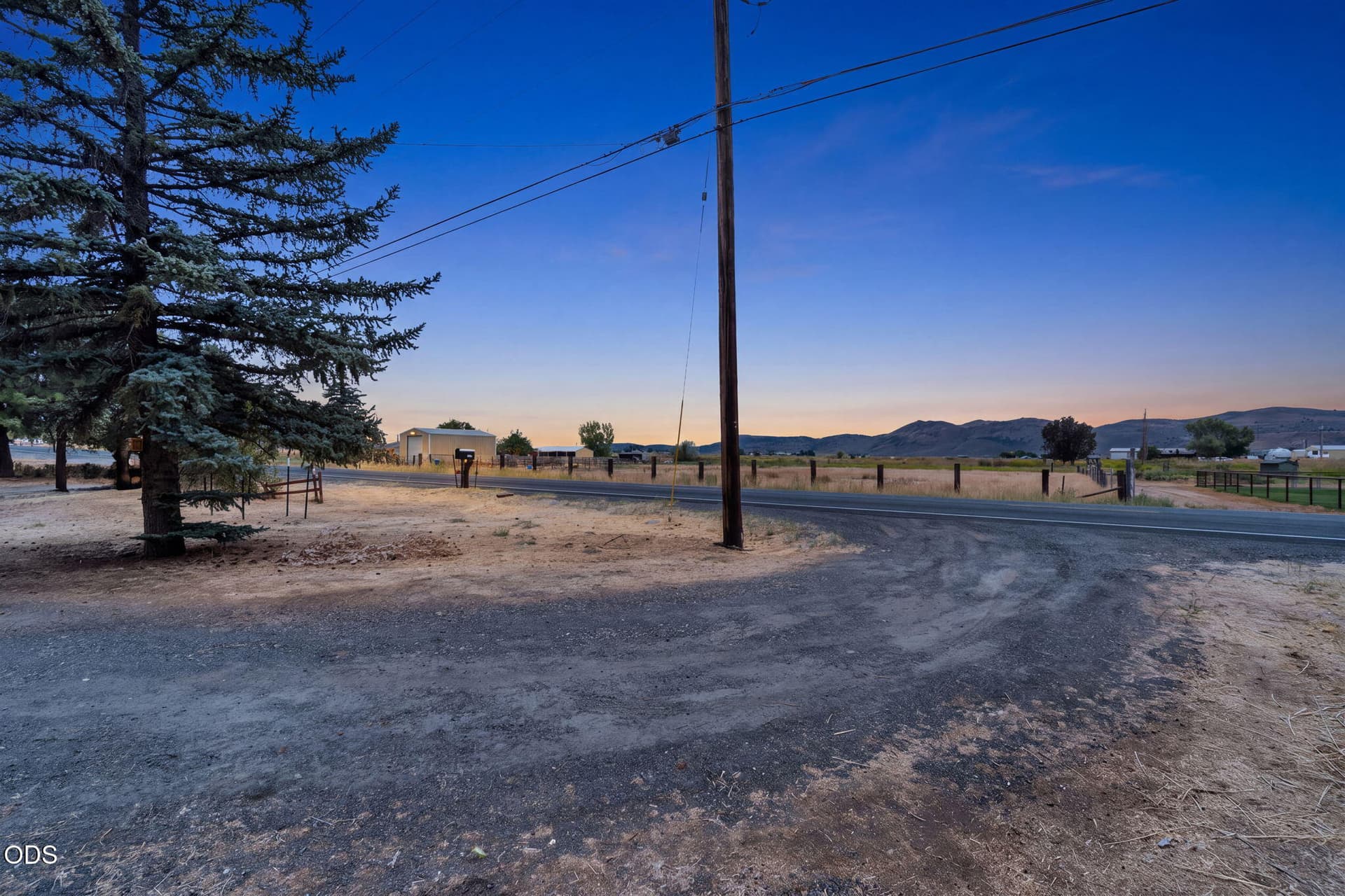 2-web-or-mls-DSC_09099. Photo 2 of 55, 2717 Old Midland Road, Klamath Falls, OR 97603