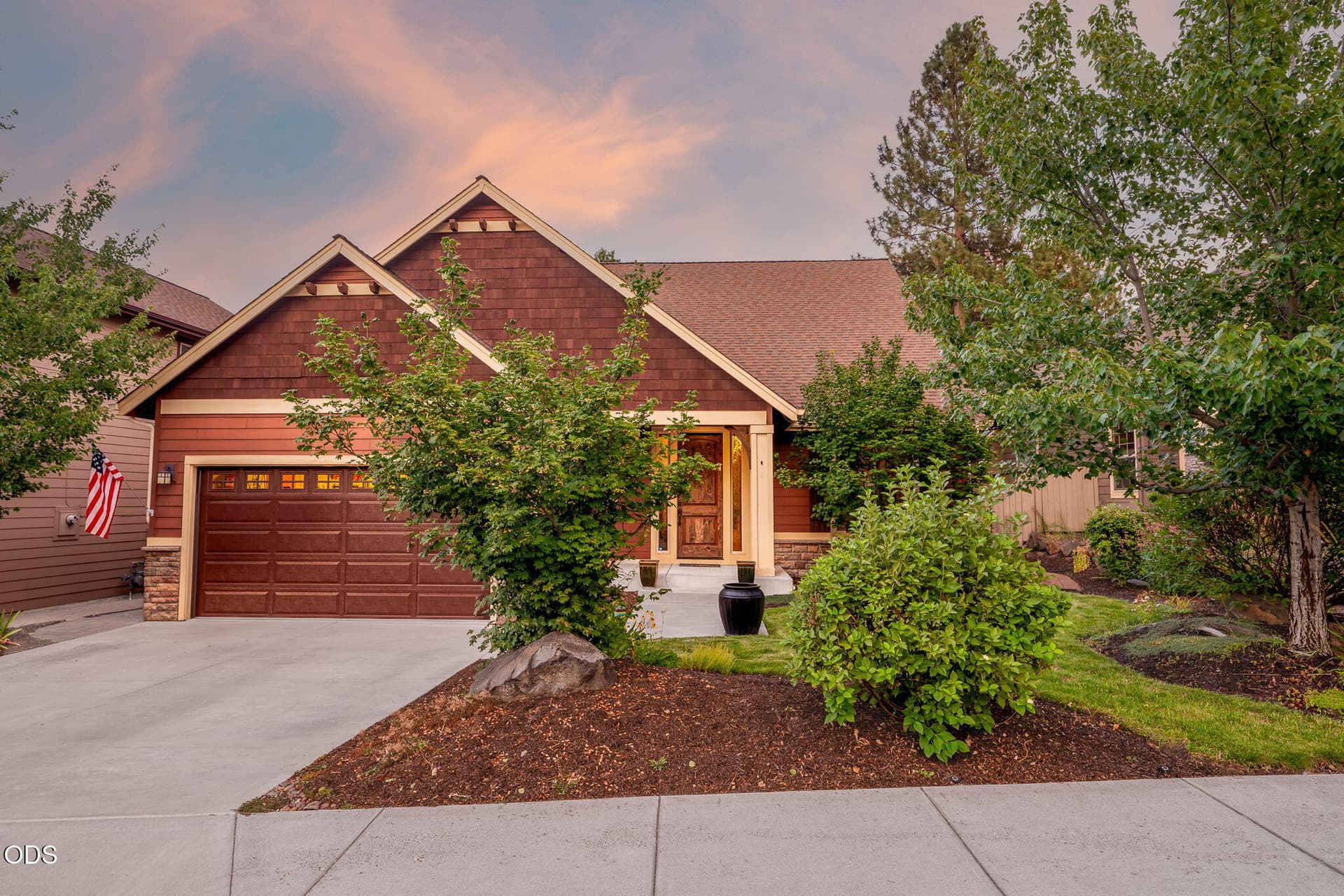 1-web-or-mls-8-21-26 Whitney Pl Bend-6. Photo 1 of 55, 60826 Whitney Place, Bend, OR 97702