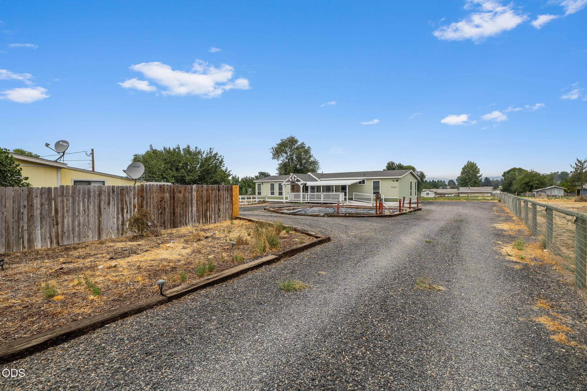 2026_08_21_665_apollo_road_pv-1. Photo 3 of 49, 665 NW Apollo Road, Prineville, OR 97754