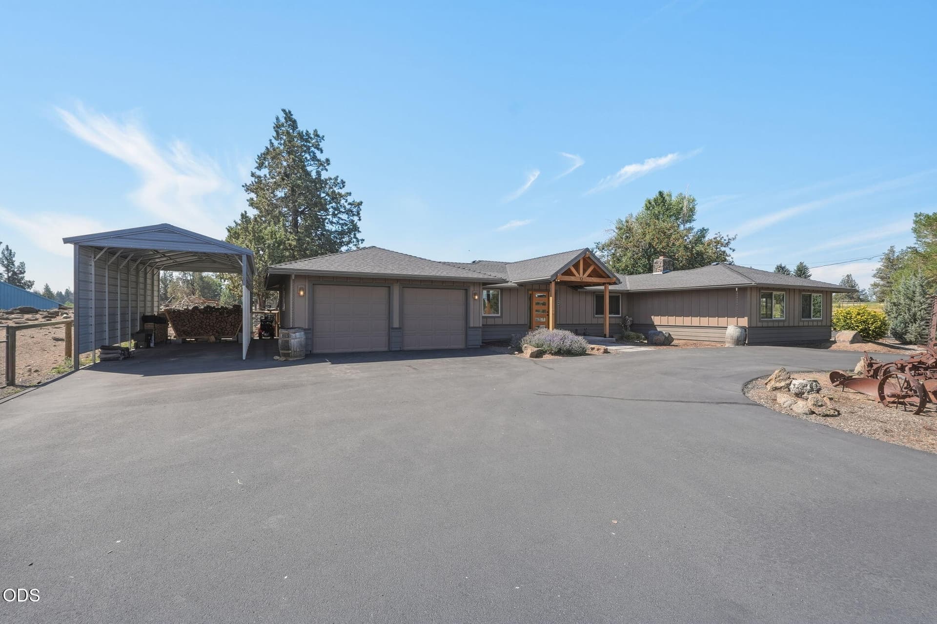 21785 Coyote Dr. Photo 2 of 43, 21785 Coyote Drive, Bend, OR 97702
