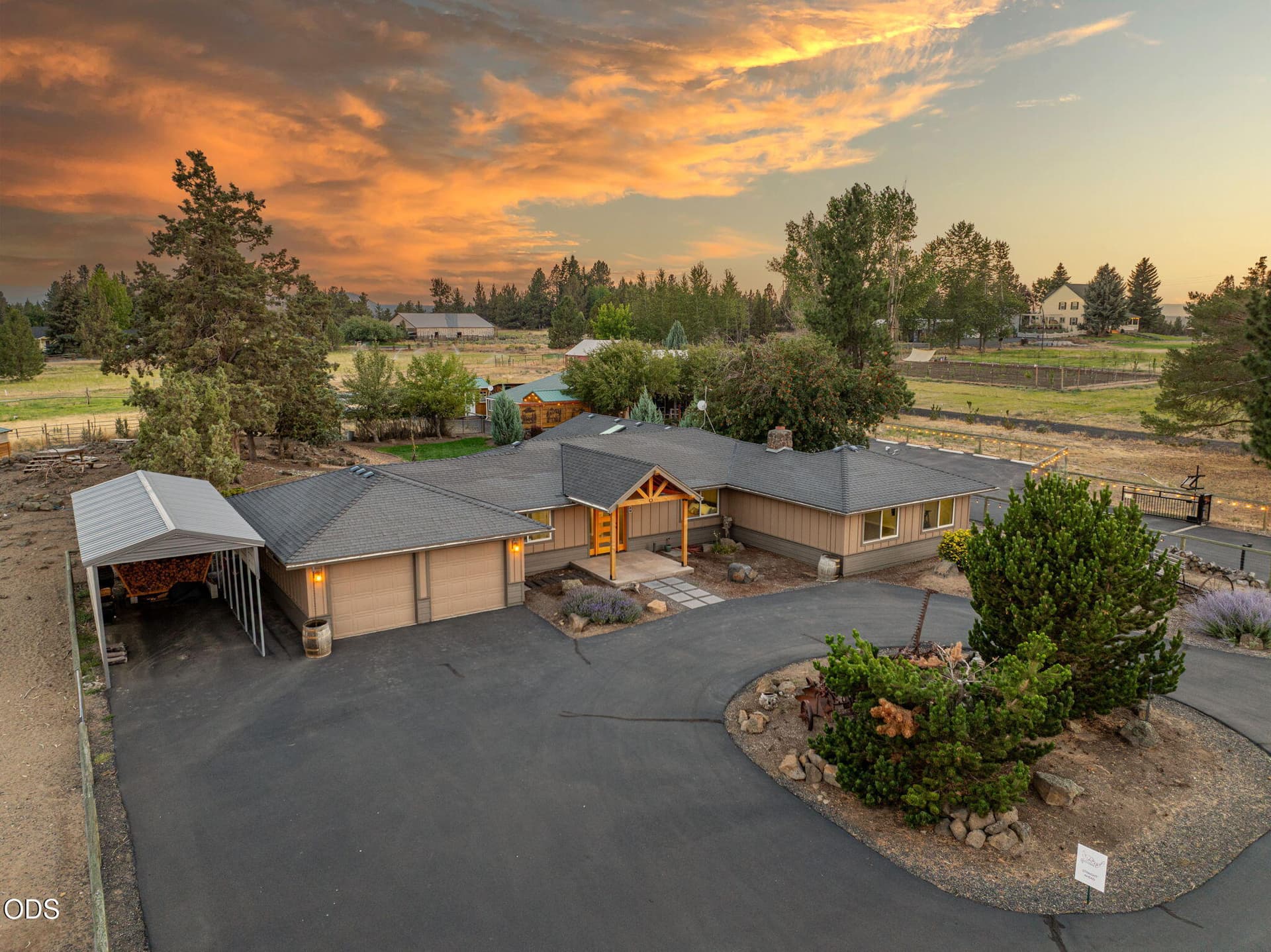 Peaceful Living. Photo 1 of 43, 21785 Coyote Drive, Bend, OR 97702