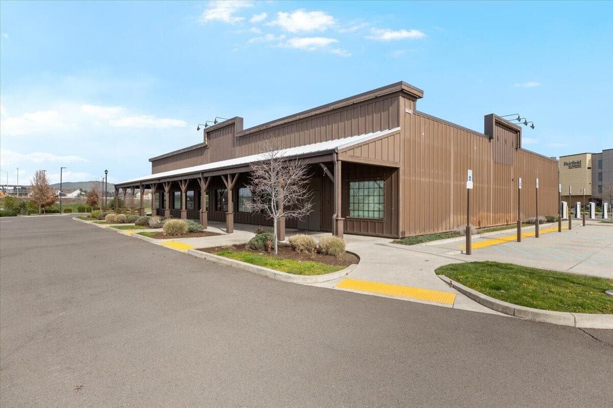 1. Photo 1 of 42, 1445 Center Drive, Medford, OR 97501