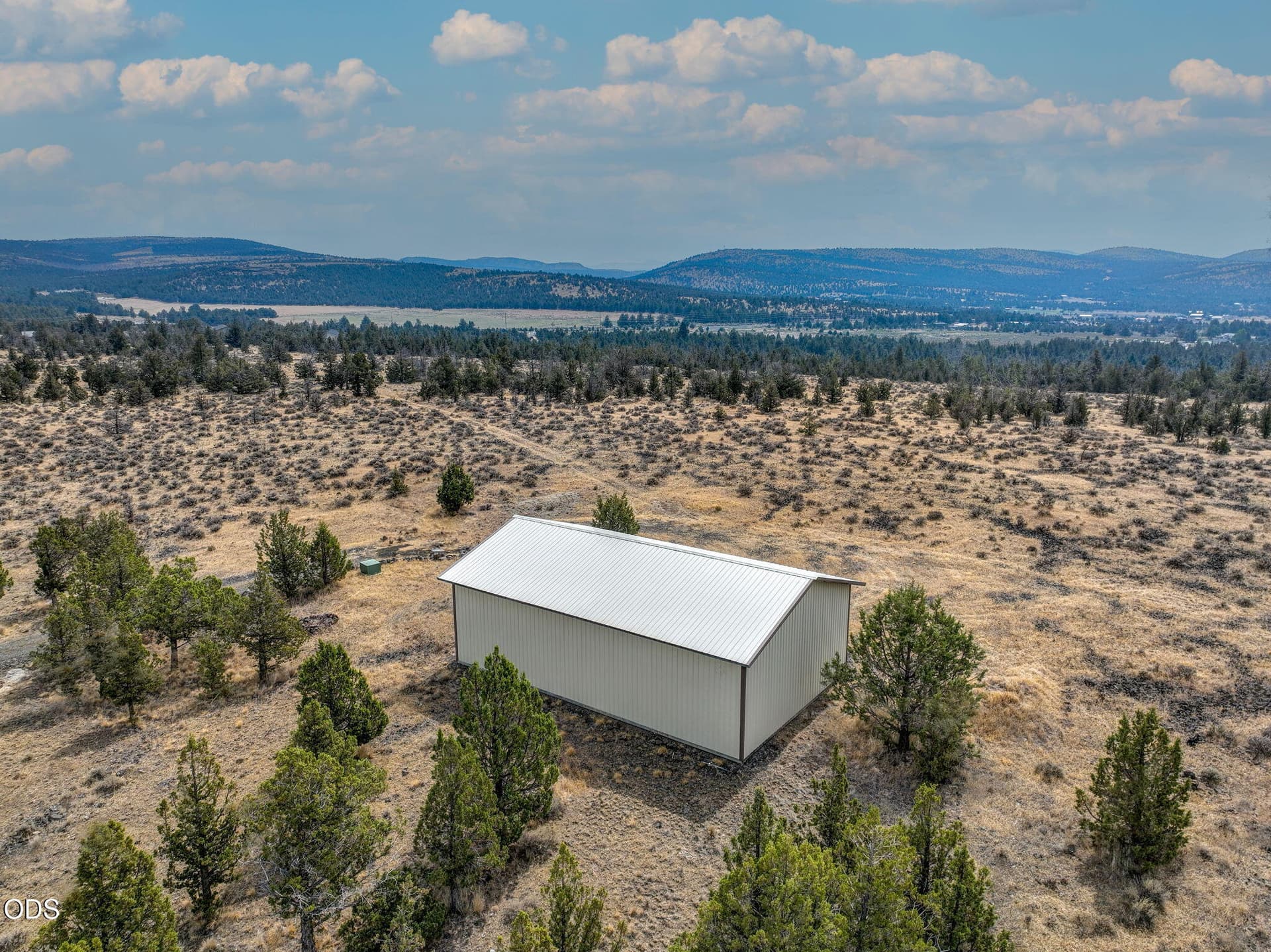 1. Photo 1 of 11, 6216 SE Cedar Hills Court, Prineville, OR 97754