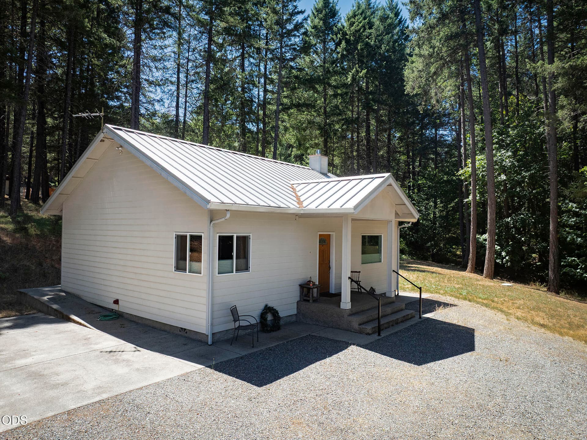 2. Photo 2 of 68, 396 Daily Lane, Grants Pass, OR 97527