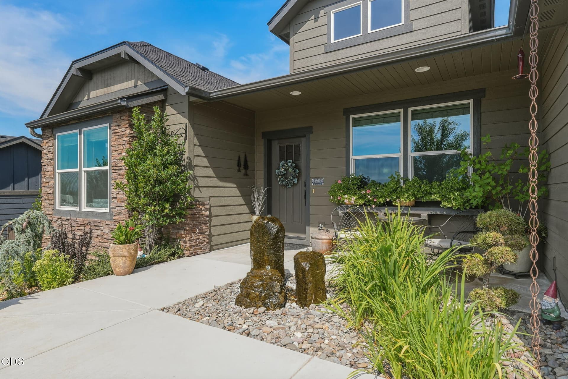 4-web-or-mls-Riley-Visuals-4. Photo 5 of 55, 2440 SW 43rd Place, Redmond, OR 97756