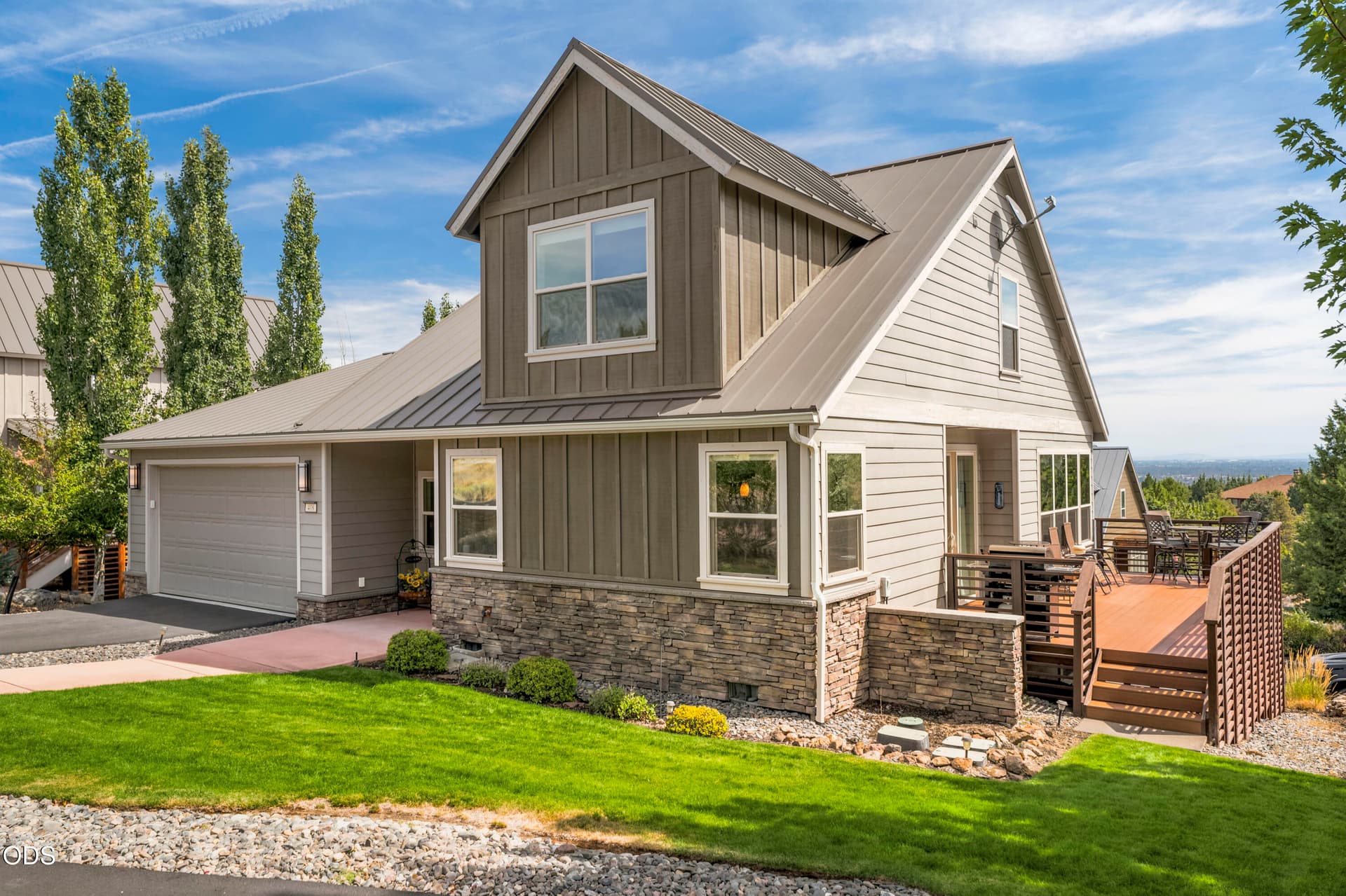 3-Exterior. Photo 3 of 70, 408 Parks Loop, Redmond, OR 97756