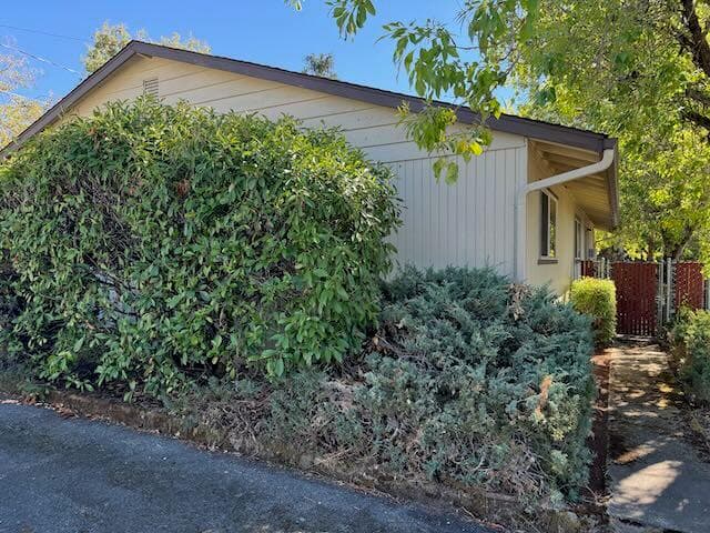 IMG_6876. Photo 5 of 8, 1410 SW G Street, Grants Pass, OR 97526