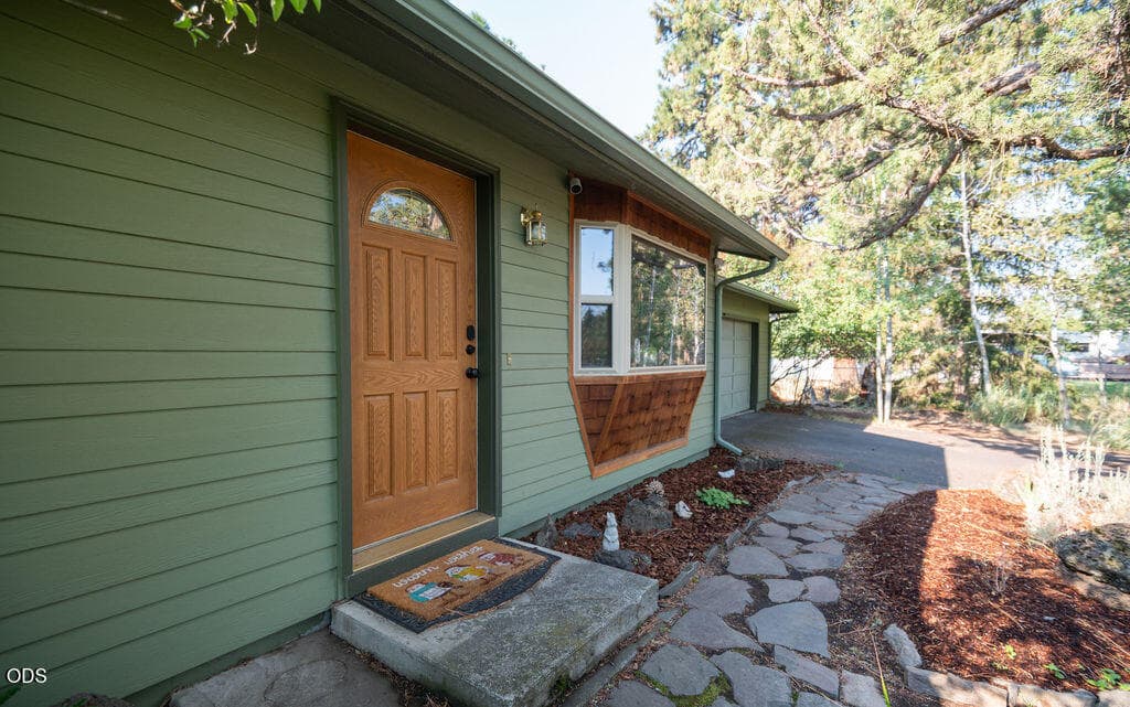 Front Door. Photo 2 of 33, 20941 Desert Woods Drive, Bend, OR 97702