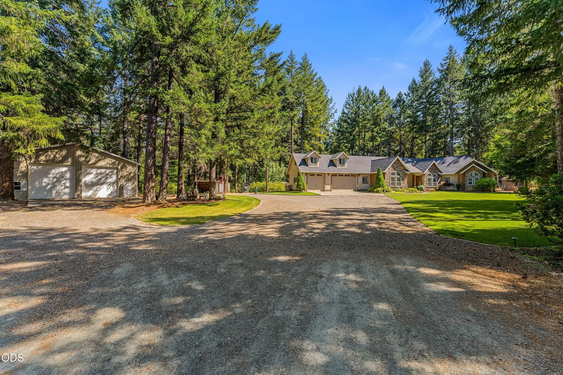 08-EXT (8 of 19). Photo 2 of 58, 232 Riessen Road, Grants Pass, OR 97526