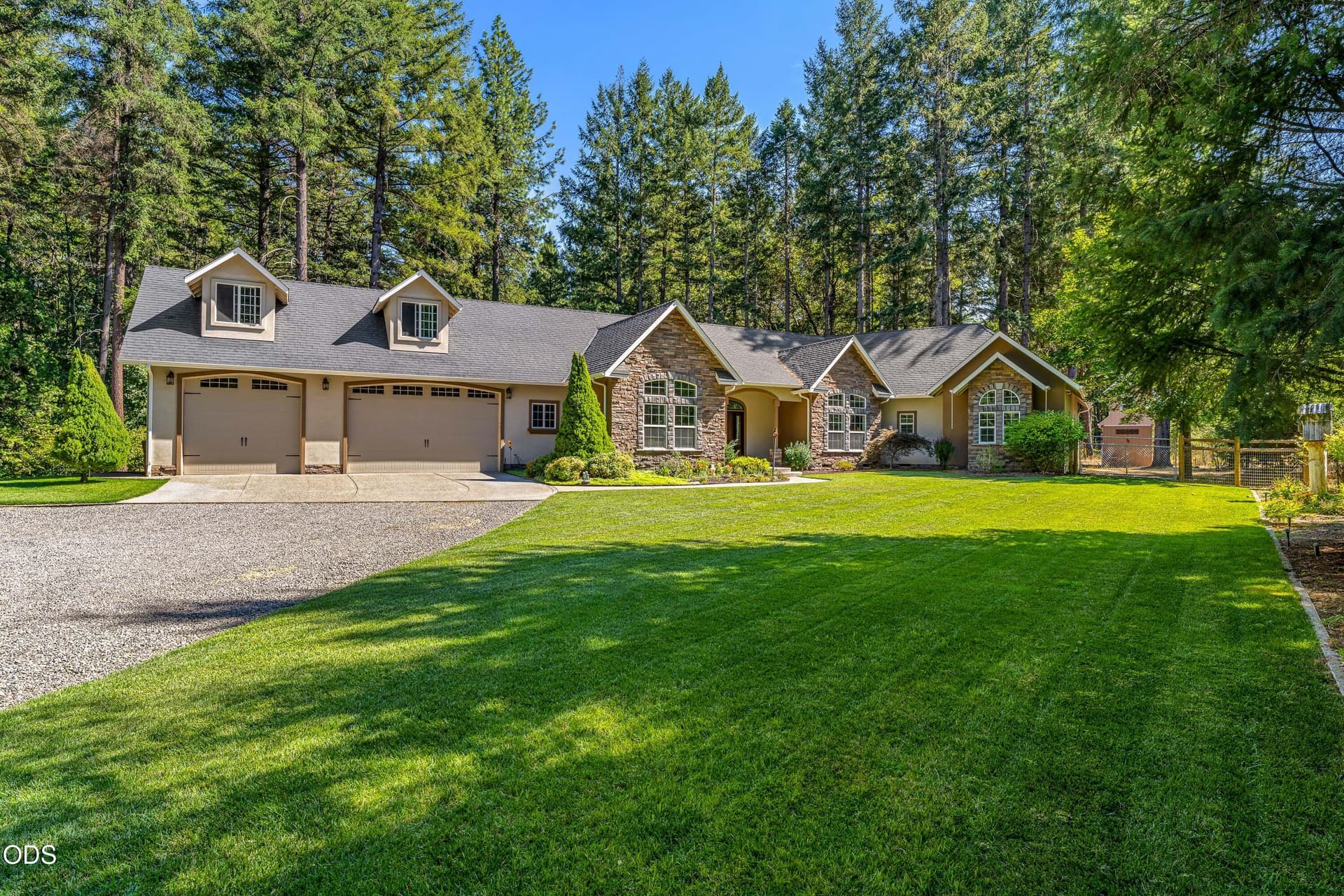 10-EXT (10 of 19). Photo 3 of 58, 232 Riessen Road, Grants Pass, OR 97526
