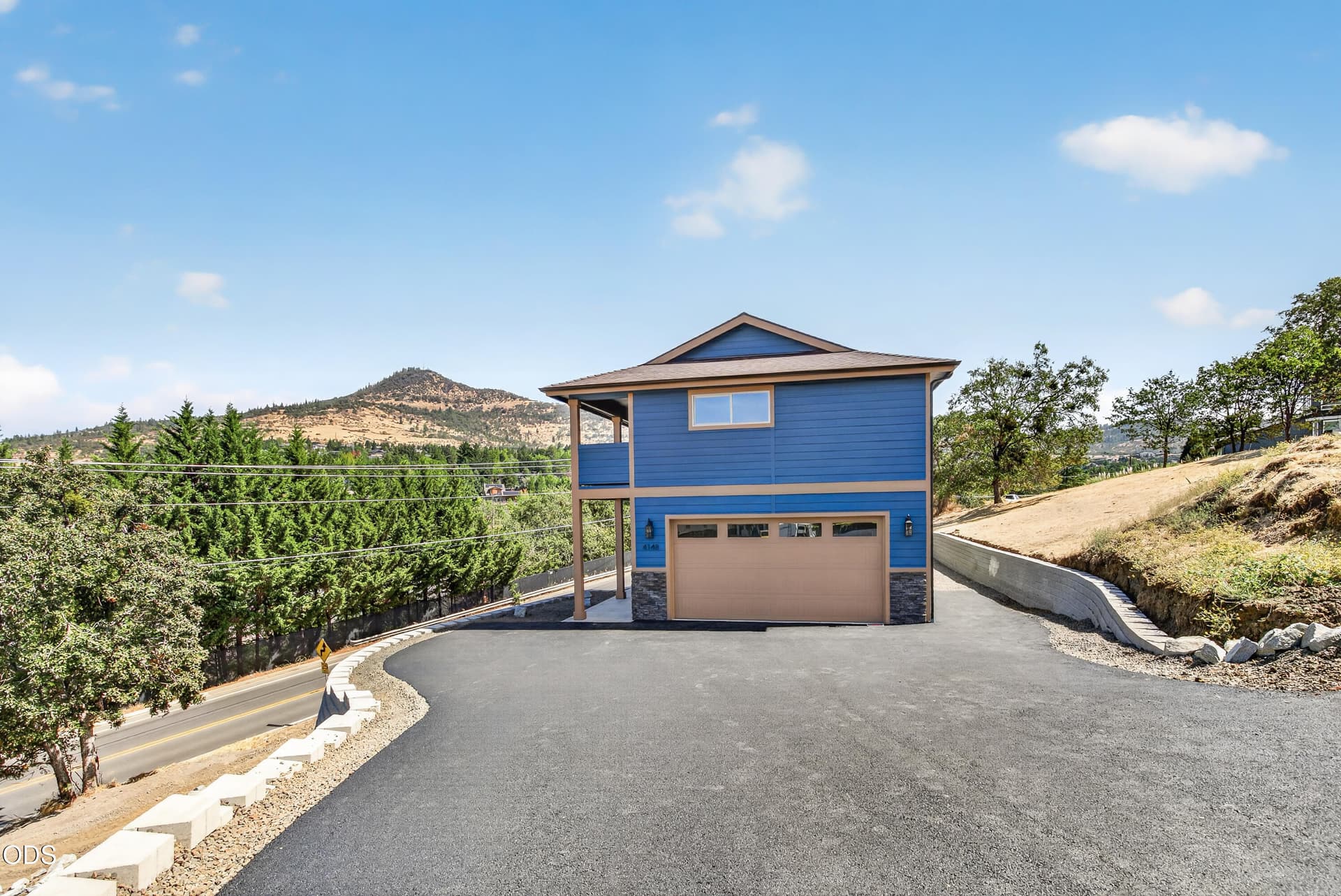 1. Photo 1 of 35, 4148 Barbara Jean Way, Medford, OR 97504