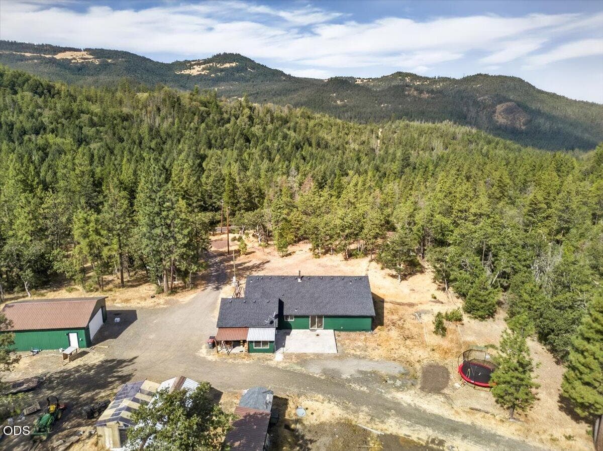 10-10. Photo 1 of 47, 13021 E Antelope Road, Eagle Point, OR 97524