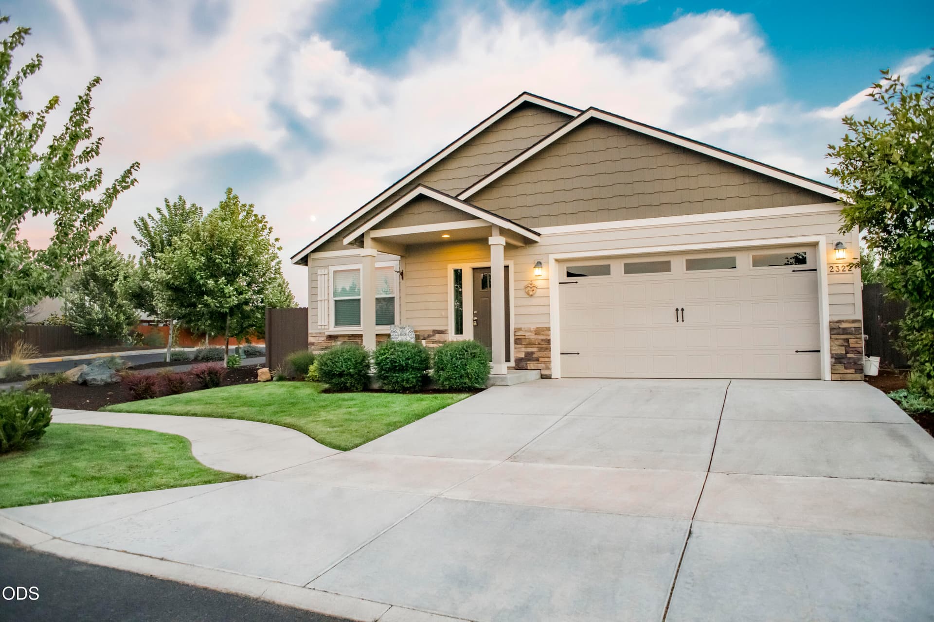 BFF_180. Photo 3 of 23, 2322 NW Kingwood Avenue, Redmond, OR 97756