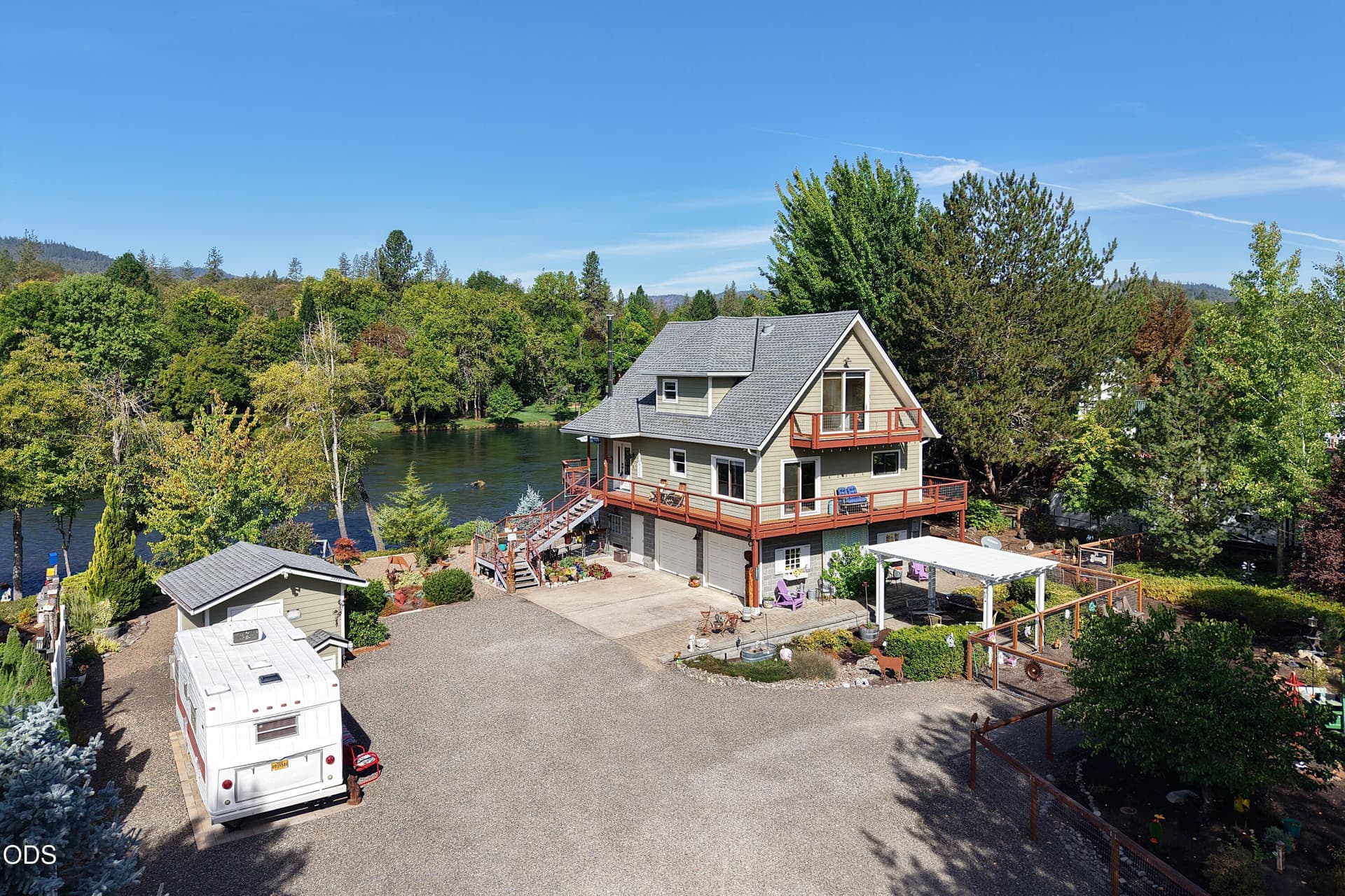 Front View. Photo 1 of 92, 20551 Highway 62, Shady Cove, OR 97539