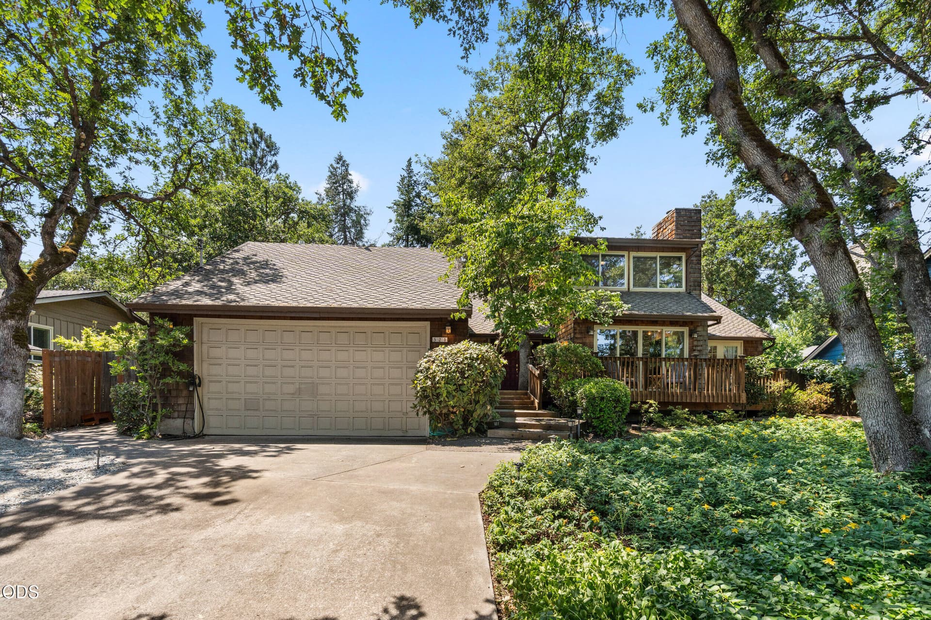 01. Photo 1 of 25, 521 Sunrise Avenue, Medford, OR 97504