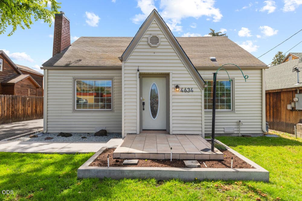01 4634CrosbyAve-7. Photo 1 of 32, 4634 Crosby, Klamath Falls, OR 97603