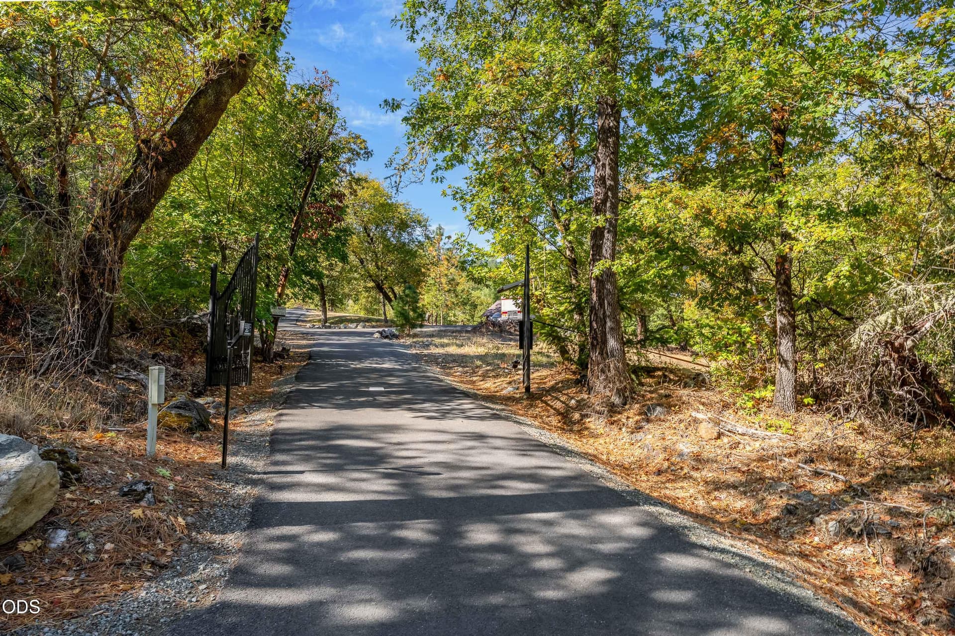 EXT2 (2 of 13). Photo 2 of 65, 850 Riverbanks Road, Grants Pass, OR 97527