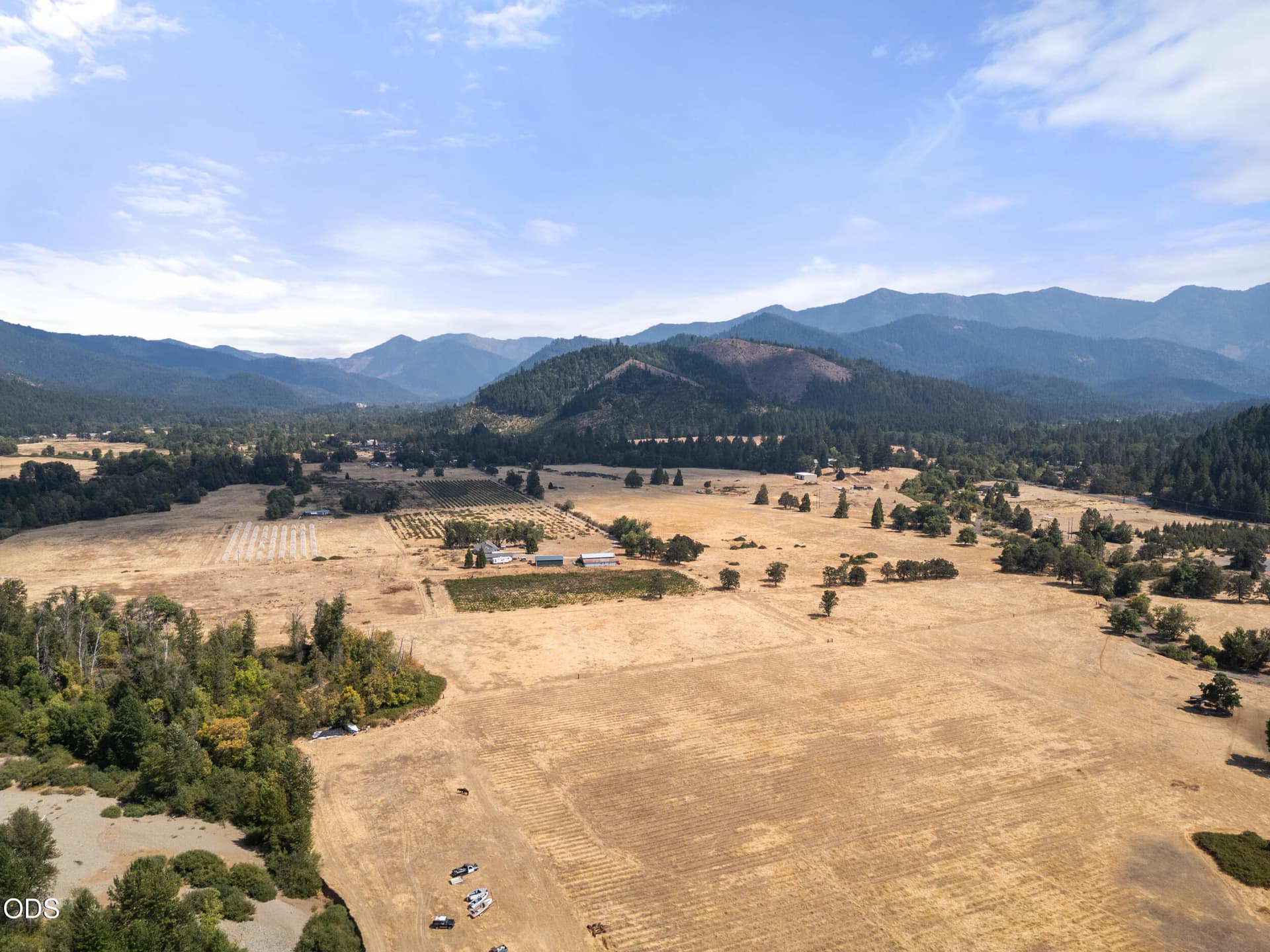55_4240 lakeshore dr-drone-22. Photo 4 of 35, 4240 Lake Shore Drive, Selma, OR 97538