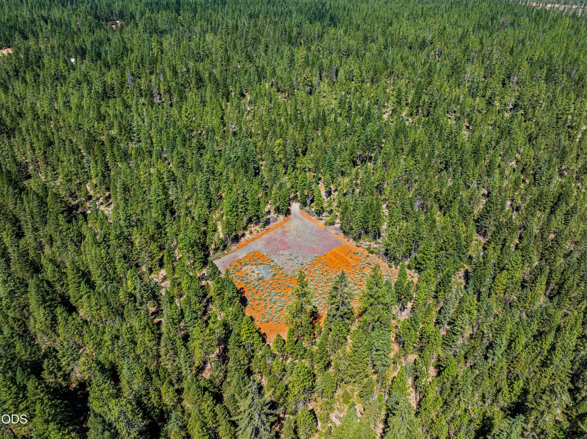02-DRONE (2 of 11). Photo 2 of 16, 631 Kinnikinnick Drive, O'Brien, OR 97534