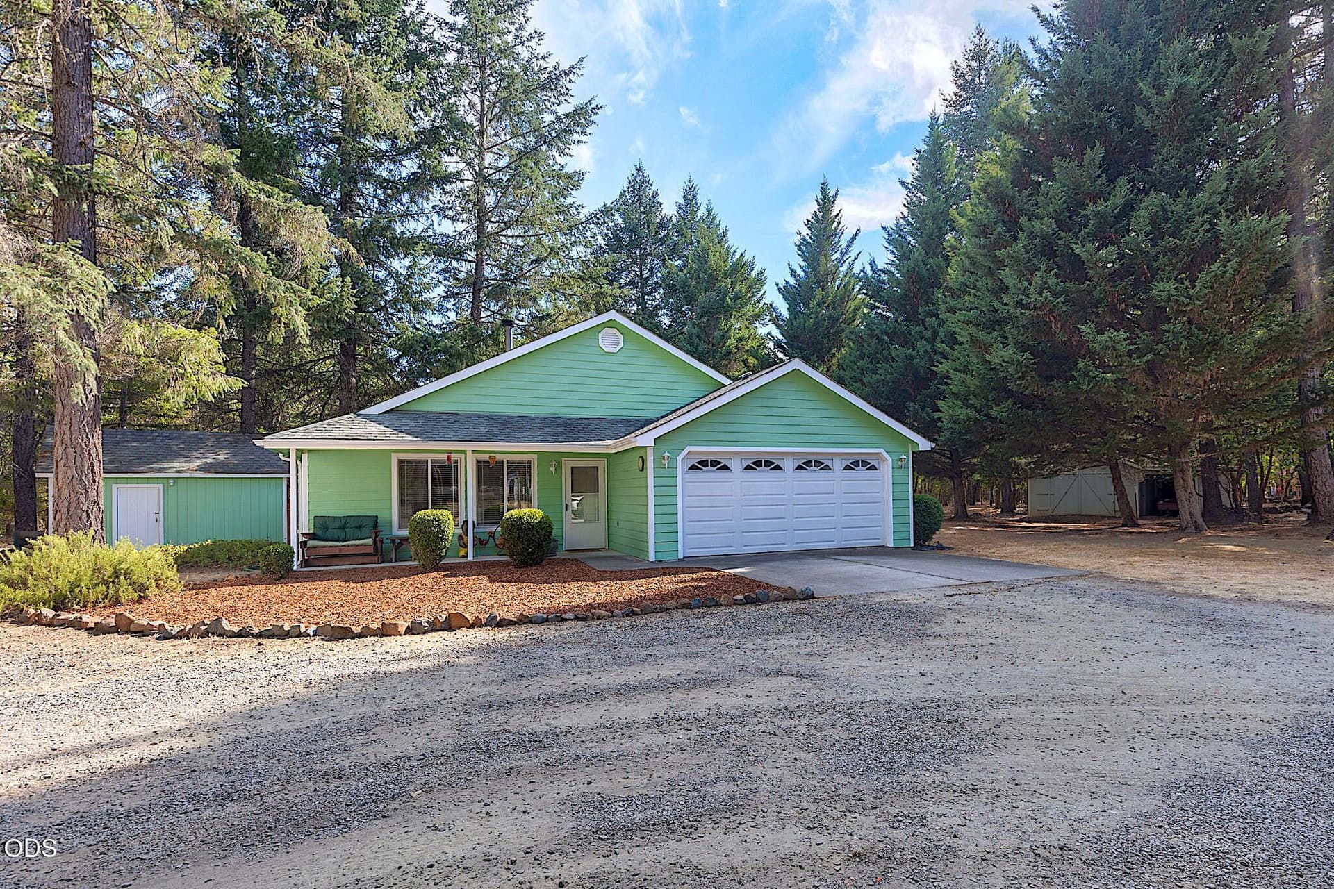 17-web-or-mls-725-williamson-loop. Photo 3 of 41, 725 Williamson Loop, Grants Pass, OR 97526