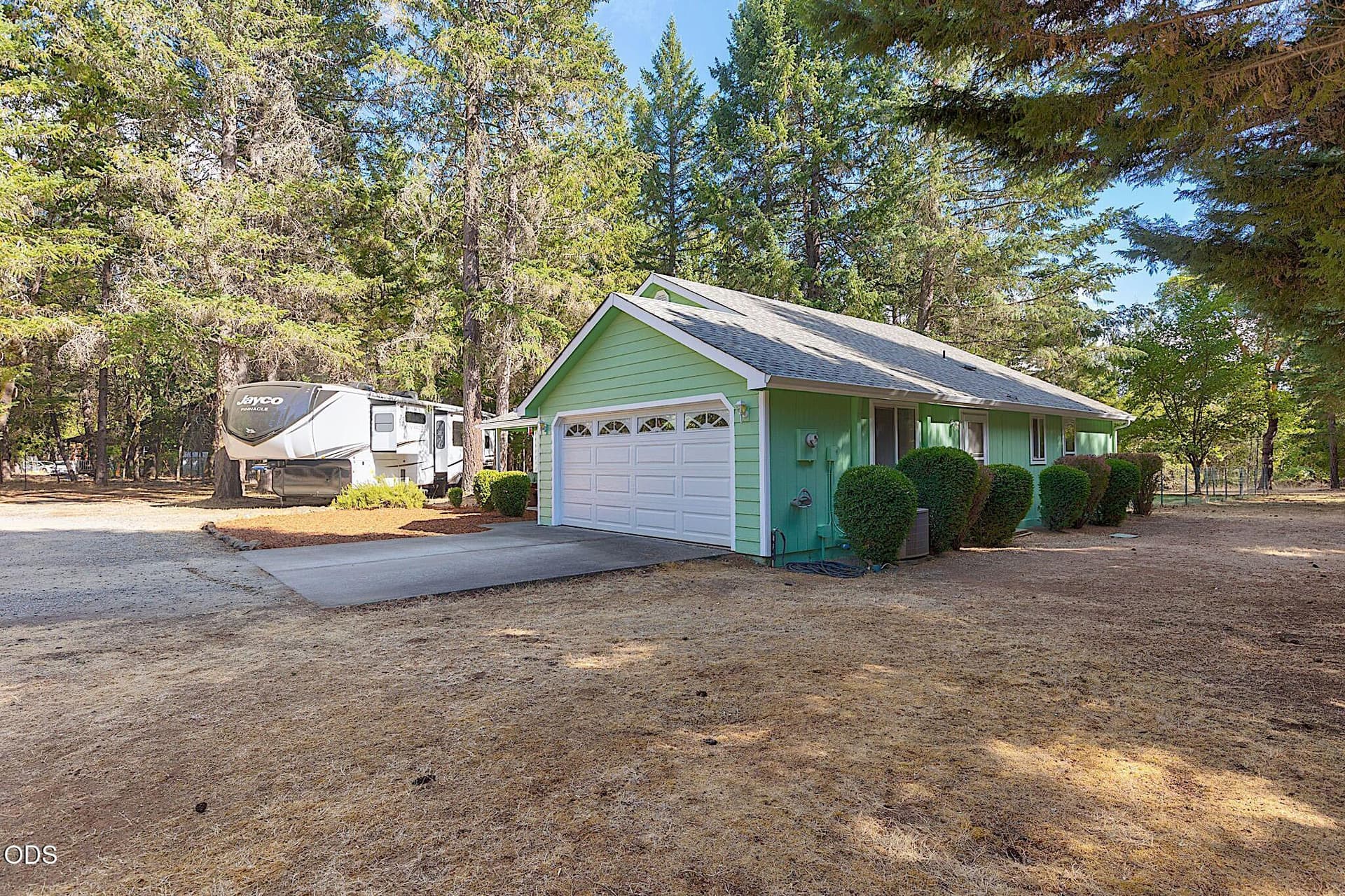 14-web-or-mls-725-williamson-loop. Photo 4 of 41, 725 Williamson Loop, Grants Pass, OR 97526