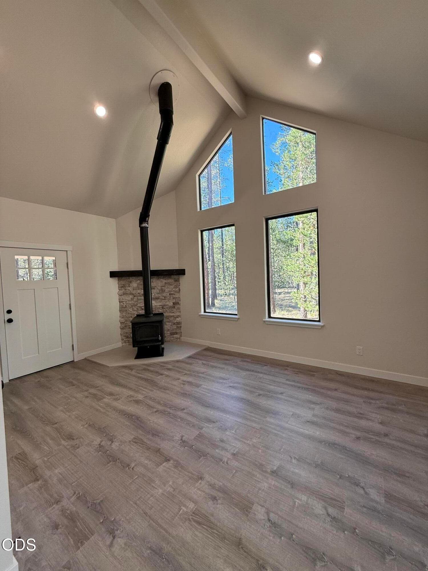 Living room. Photo 3 of 21, 52318 Dustan Road, La Pine, OR 97739