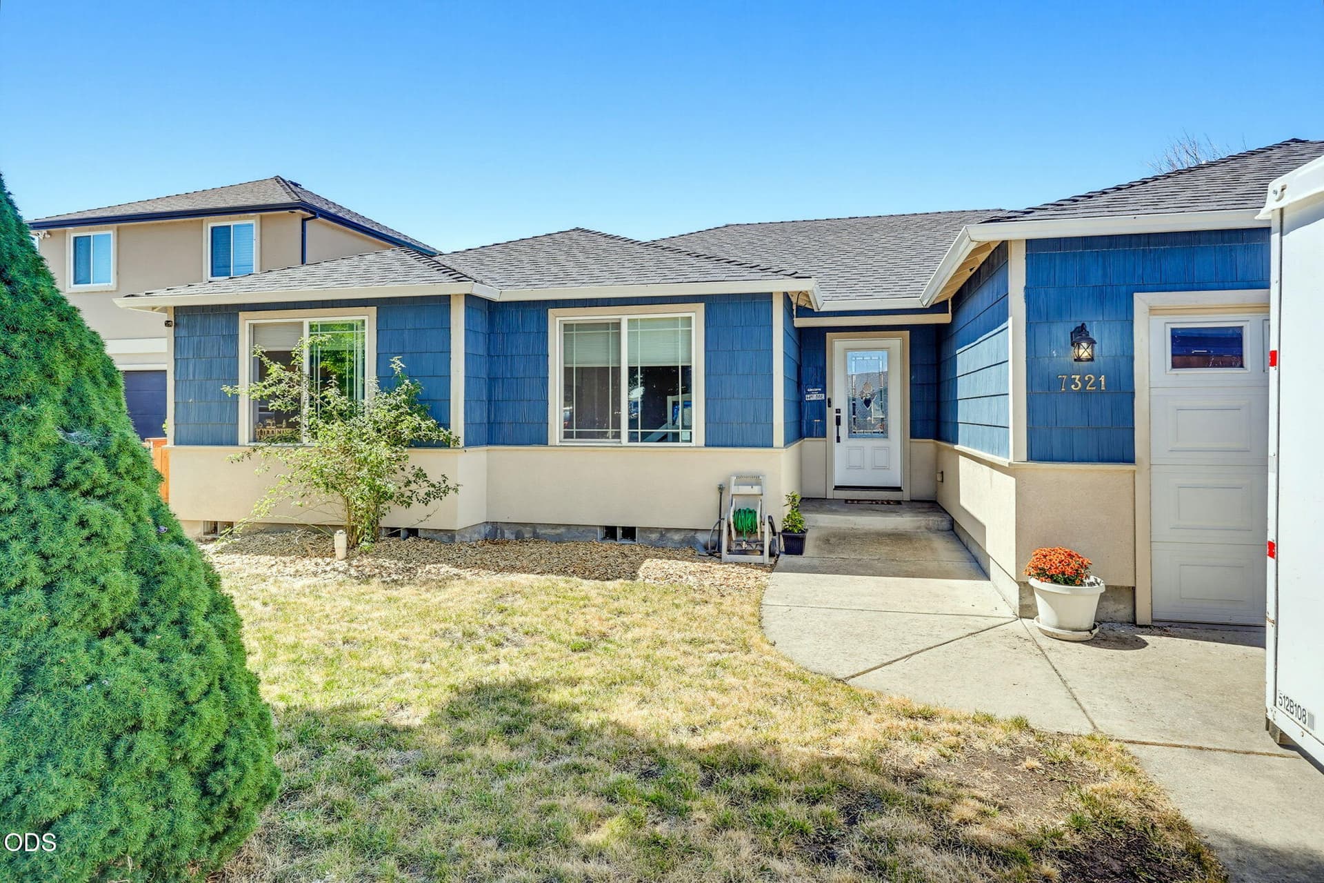 ApxJD00004. Photo 4 of 39, 7321 Juniper Court, White City, OR 97503