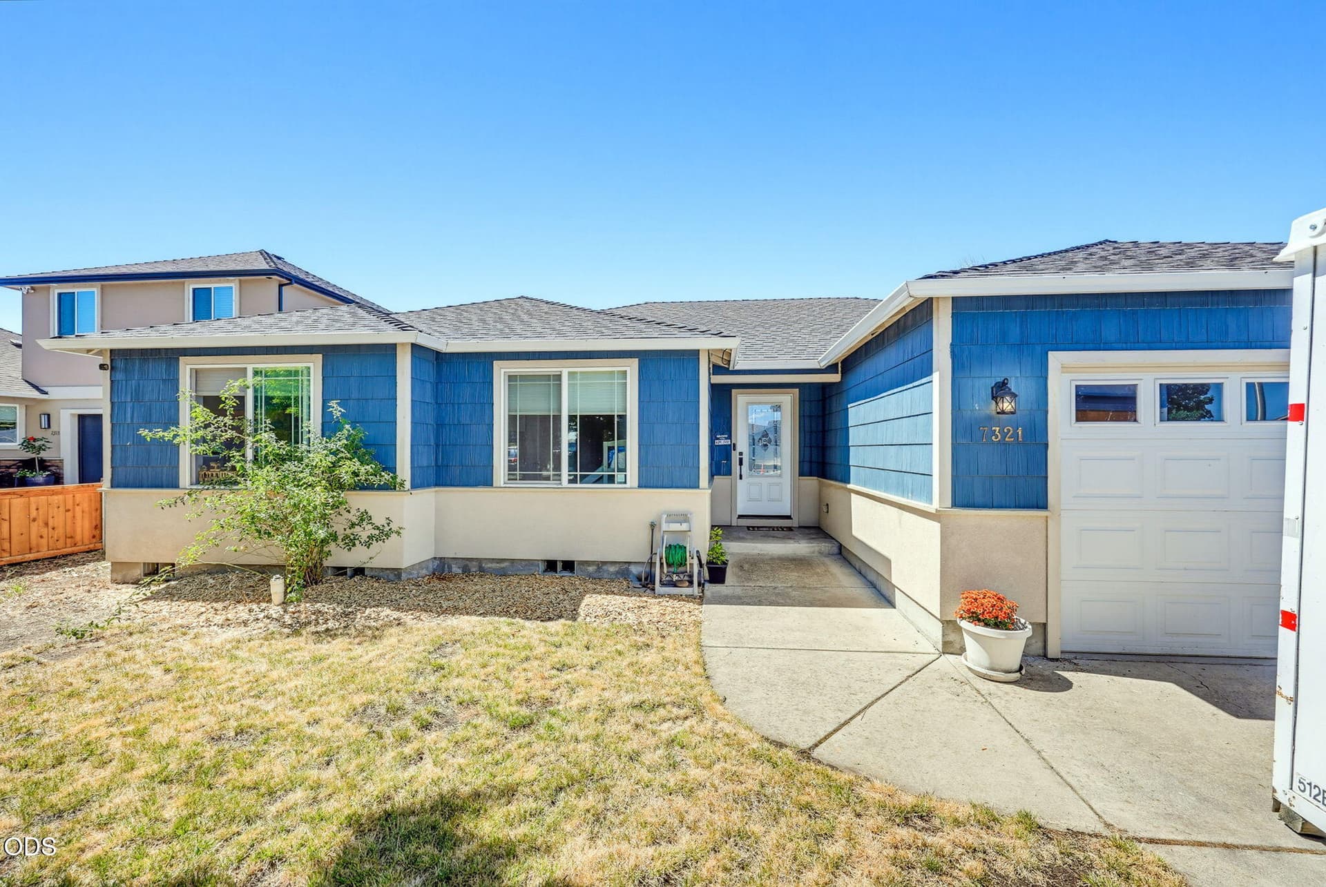 ApxJD00006. Photo 3 of 39, 7321 Juniper Court, White City, OR 97503