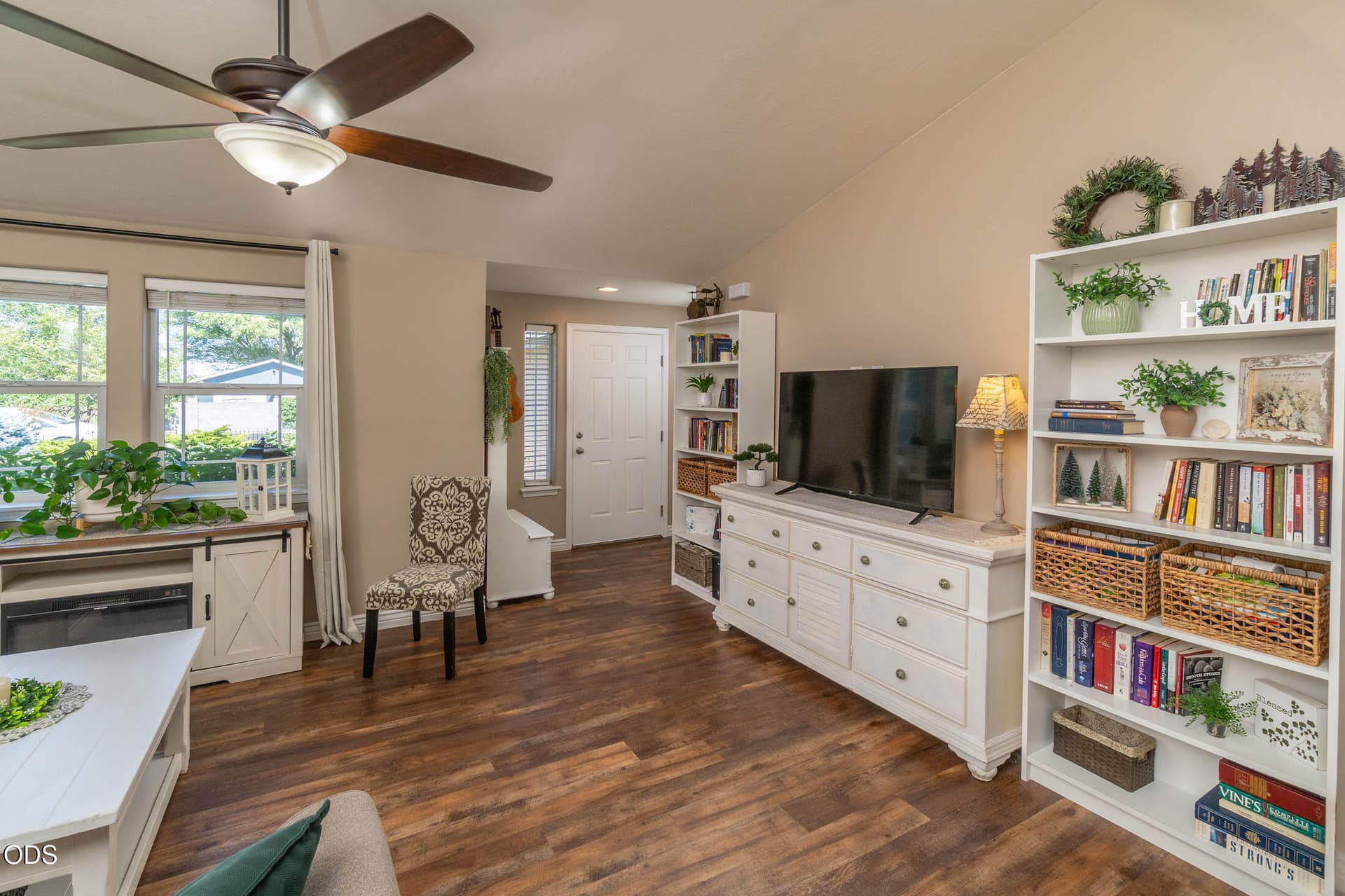 #5 - Ross 003 - TV area. Photo 5 of 20, 3434 NW Dogwood Avenue, Redmond, OR 97756