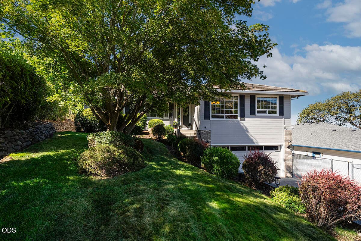DSC02595-HDR-Edit. Photo 3 of 37, 171 Shaniko Court, Medford, OR 97504