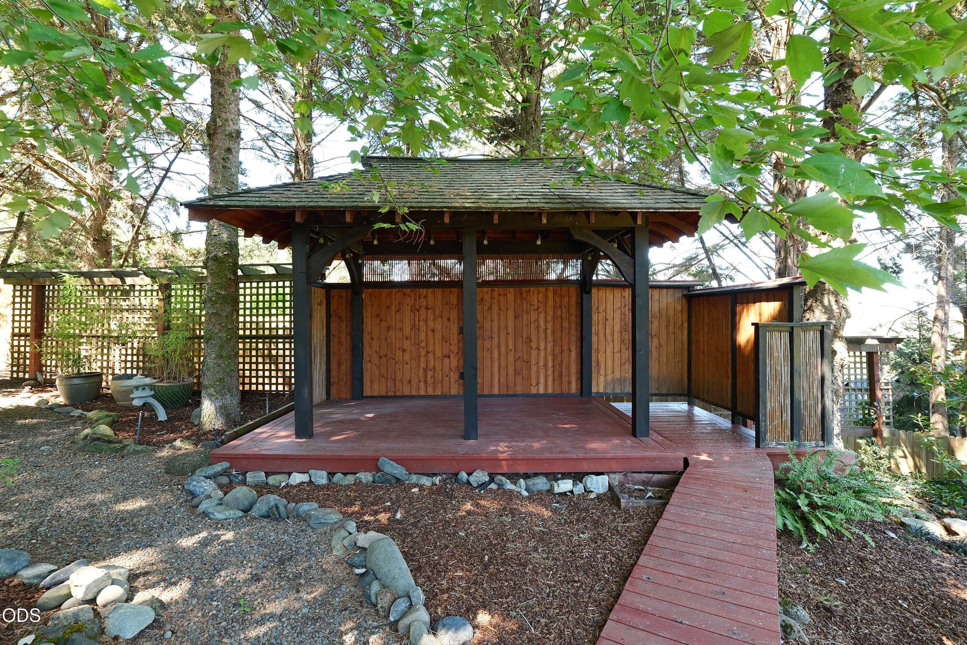 Pagoda Tea House. Photo 4 of 58, 76 Monterey Drive, Medford, OR 97504