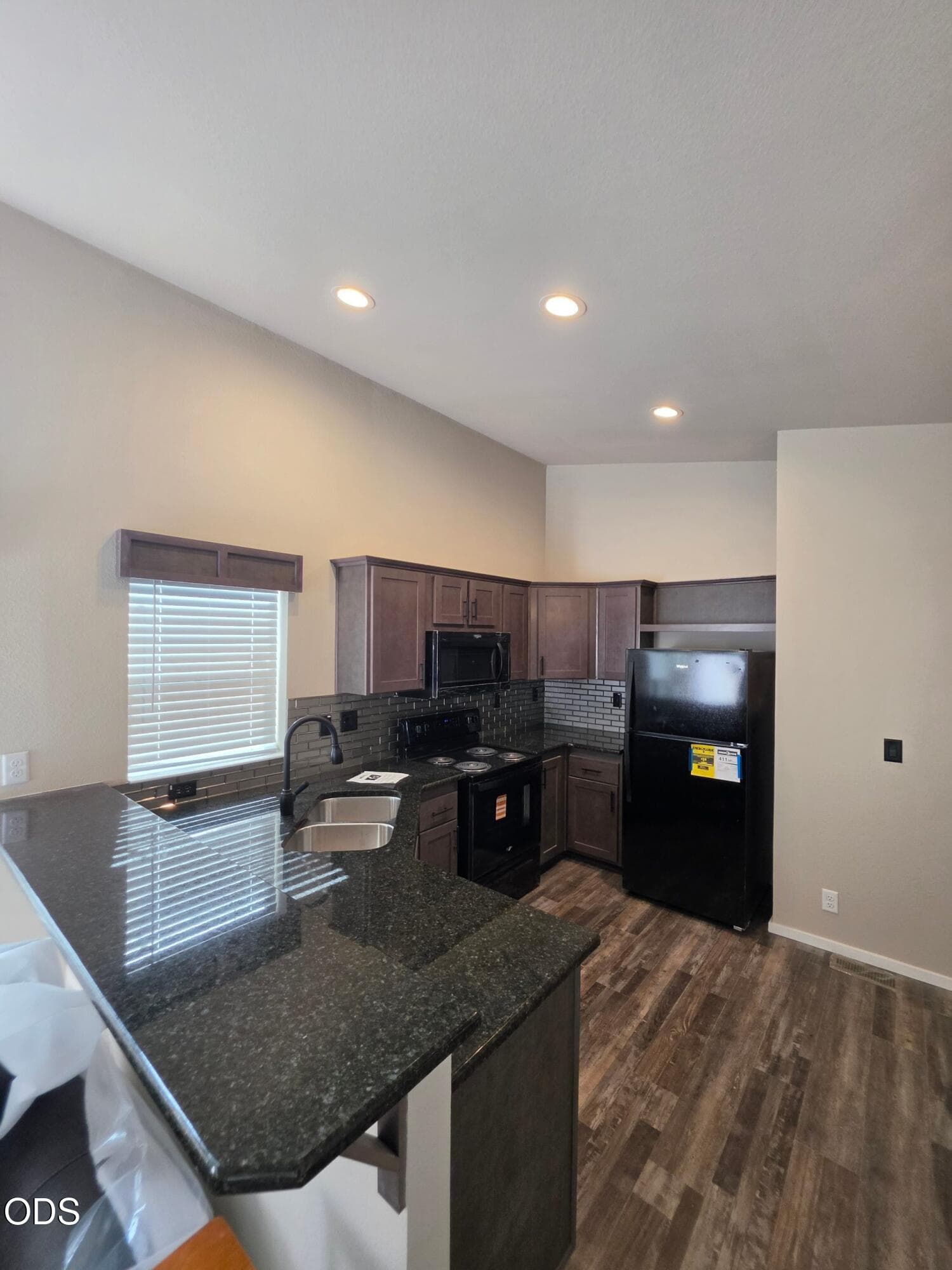 02_48226. Photo 3 of 12, 21298 NE Butler Market Road Unit # 1, Bend, OR 97701