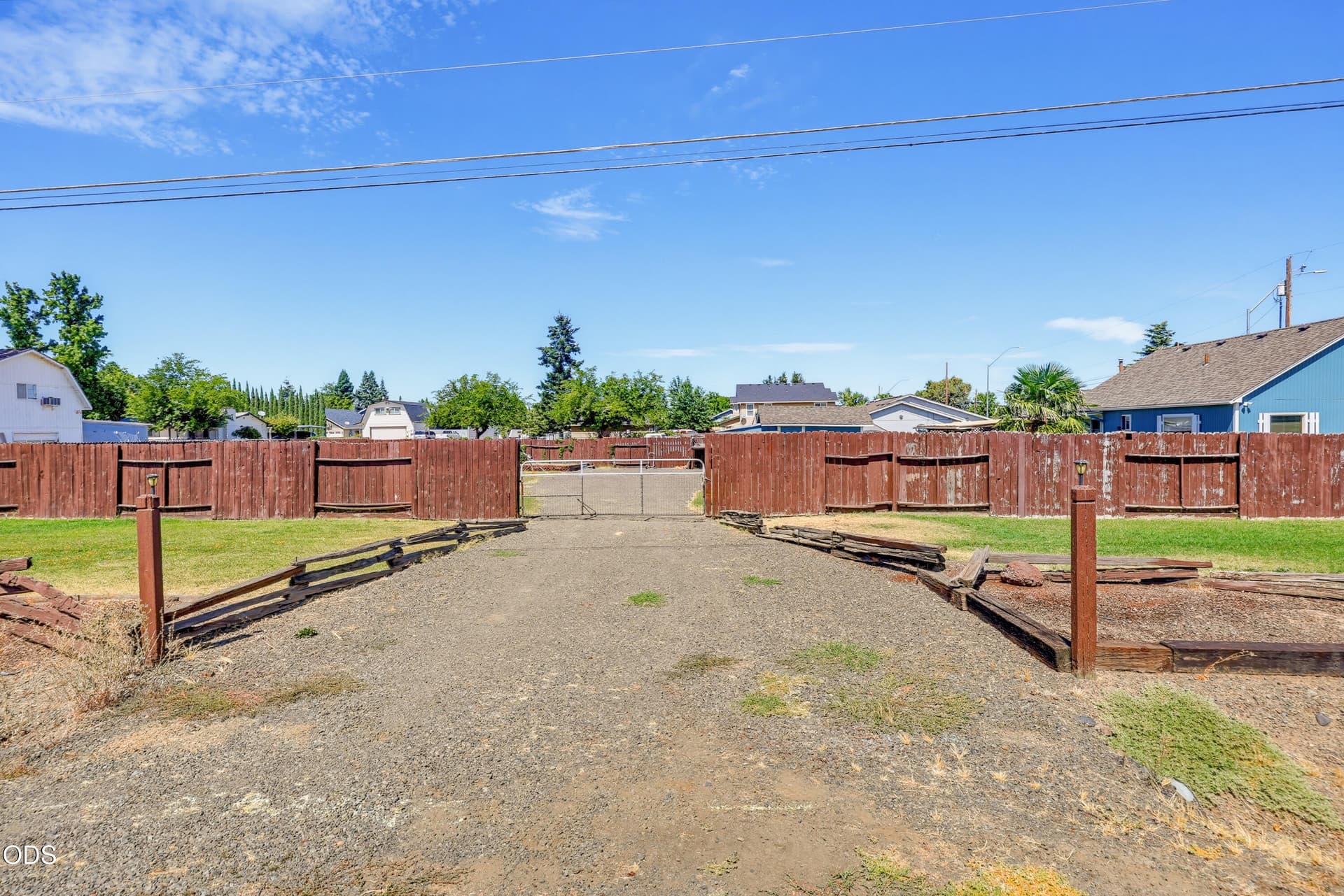 ApxSC00031. Photo 3 of 40, 1590 S Columbus Avenue, Medford, OR 97501